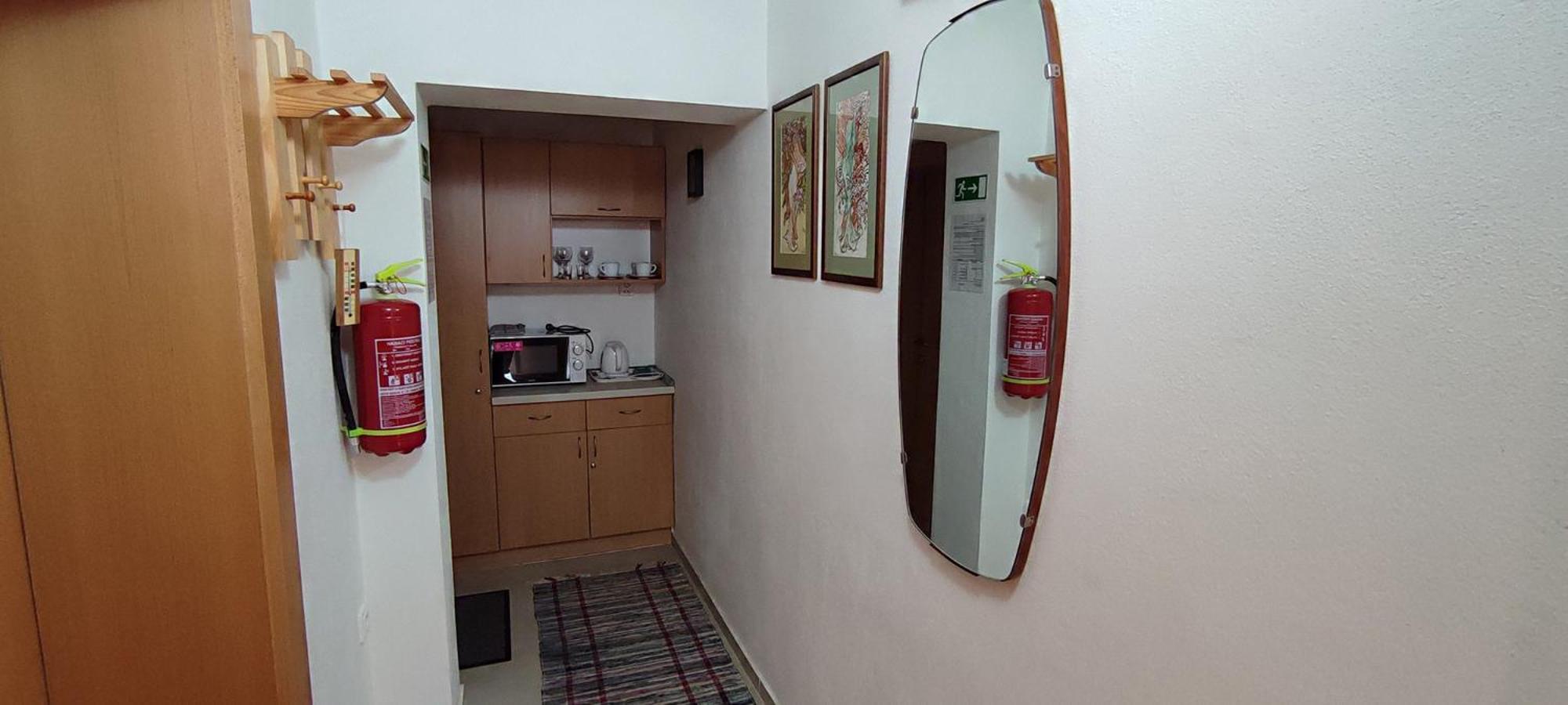 Double Room - Photo 13