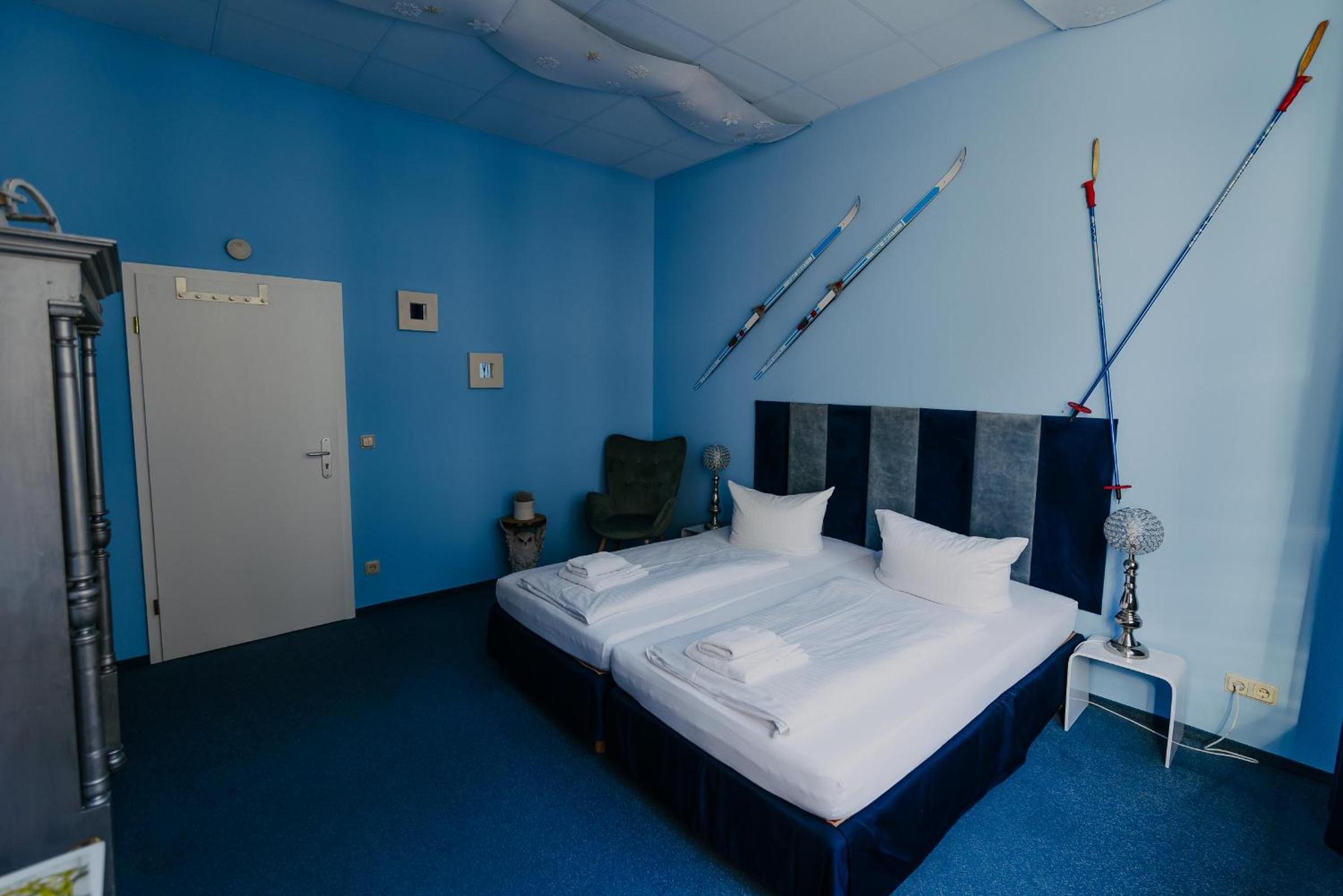 Double Room with Shared Bathroom photo 2