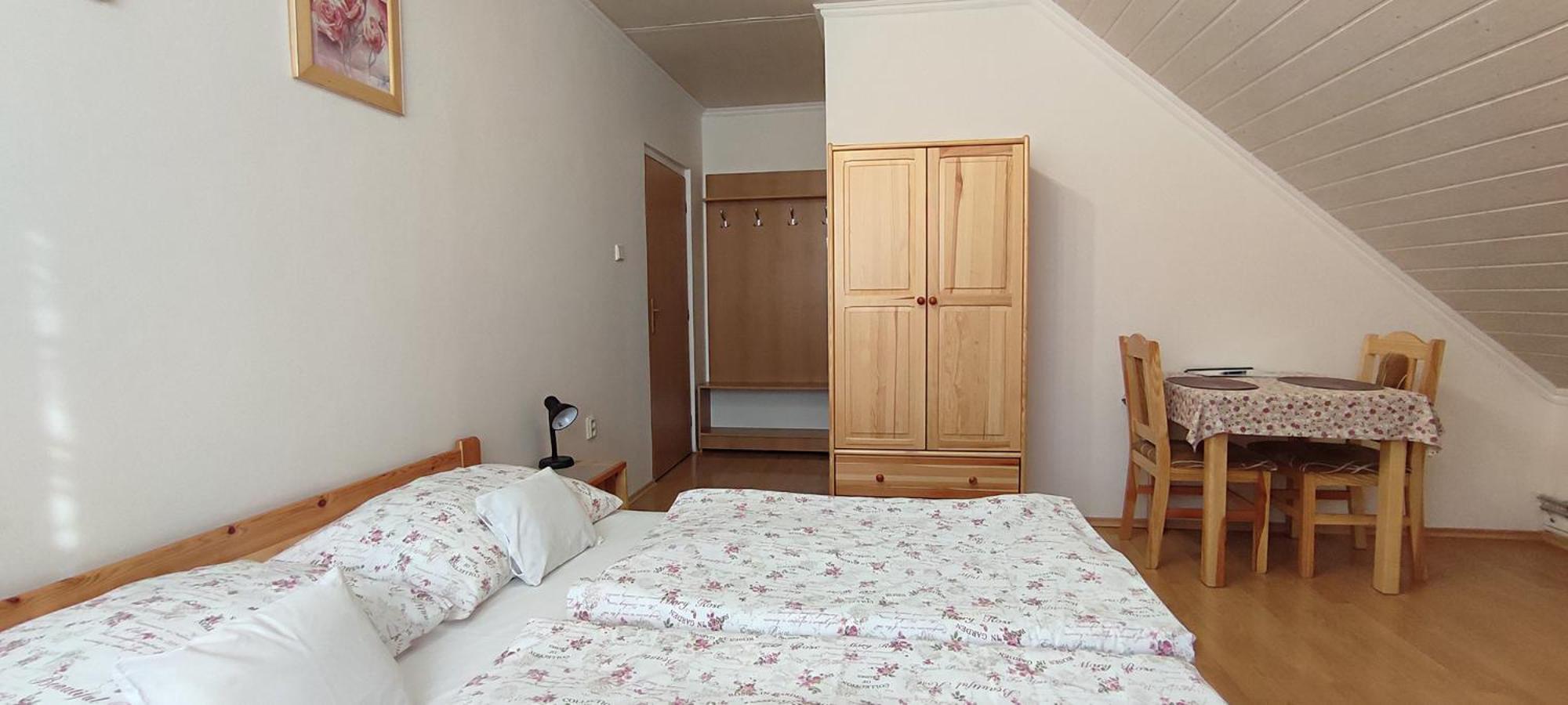 Double Room - Photo 15