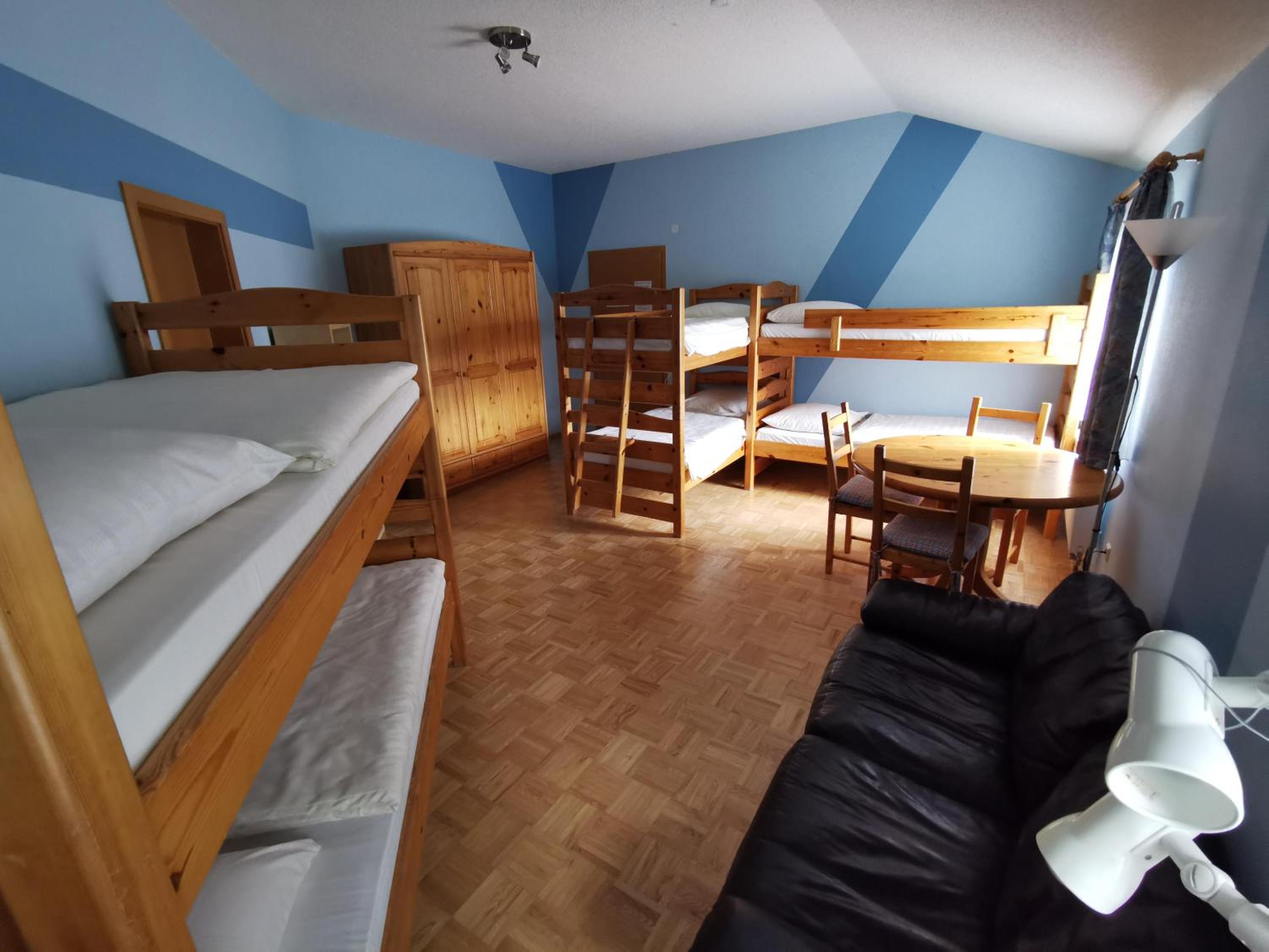 6-Bed Mixed Dormitory Room photo 1