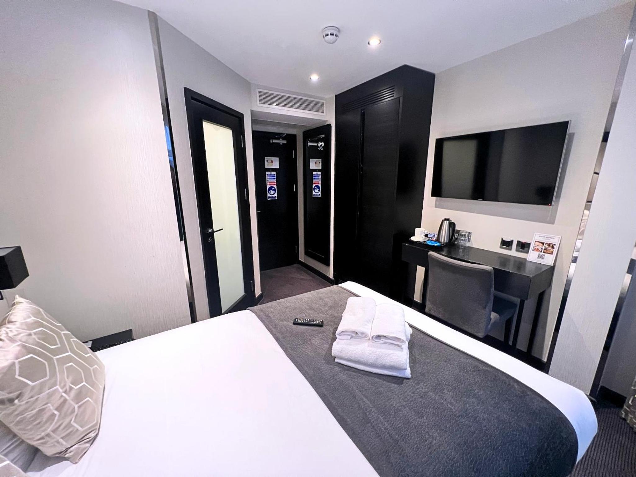 Double Room photo 3
