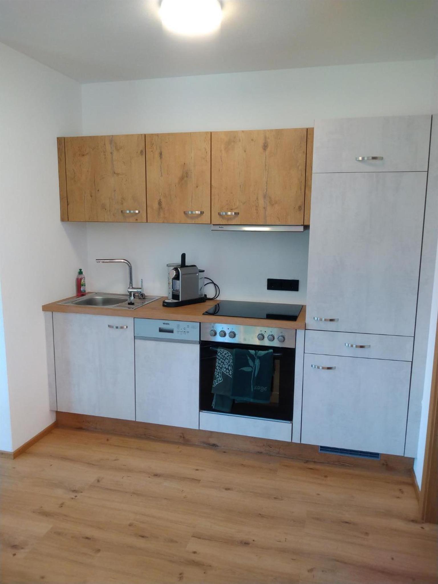 One-Bedroom Apartment with Shower photo 3
