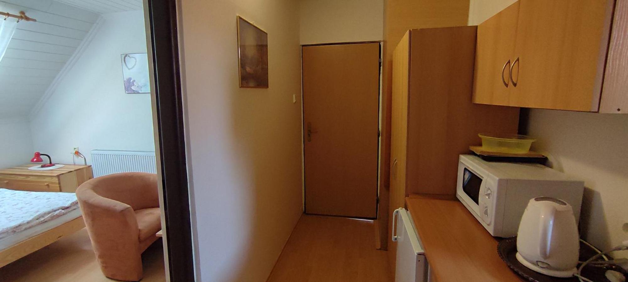 Double Room - Photo 22