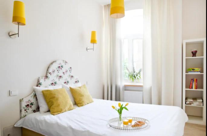 One-Bedroom Apartment - Photo 8