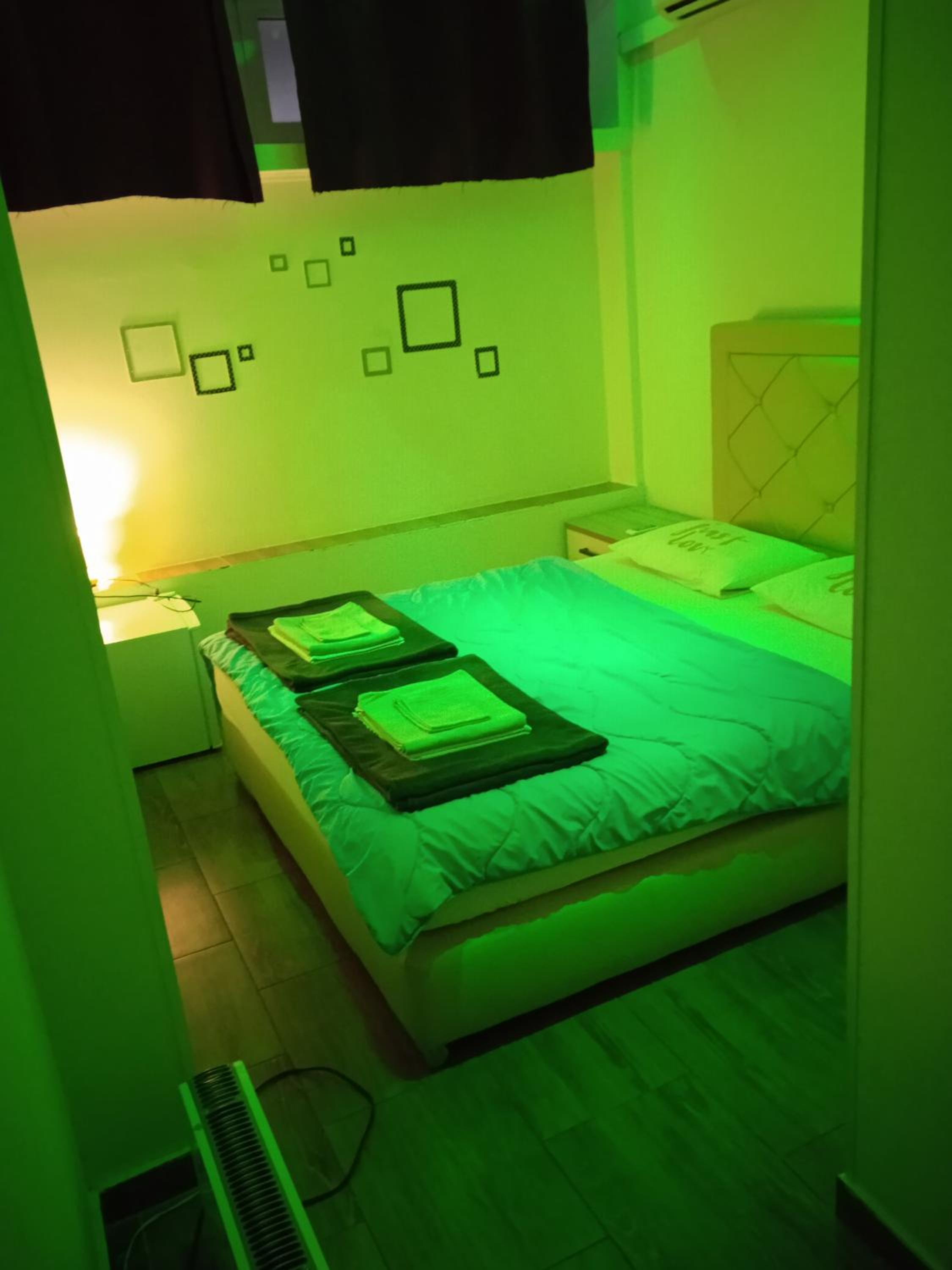 Deluxe Double or Twin Room - Photo 9