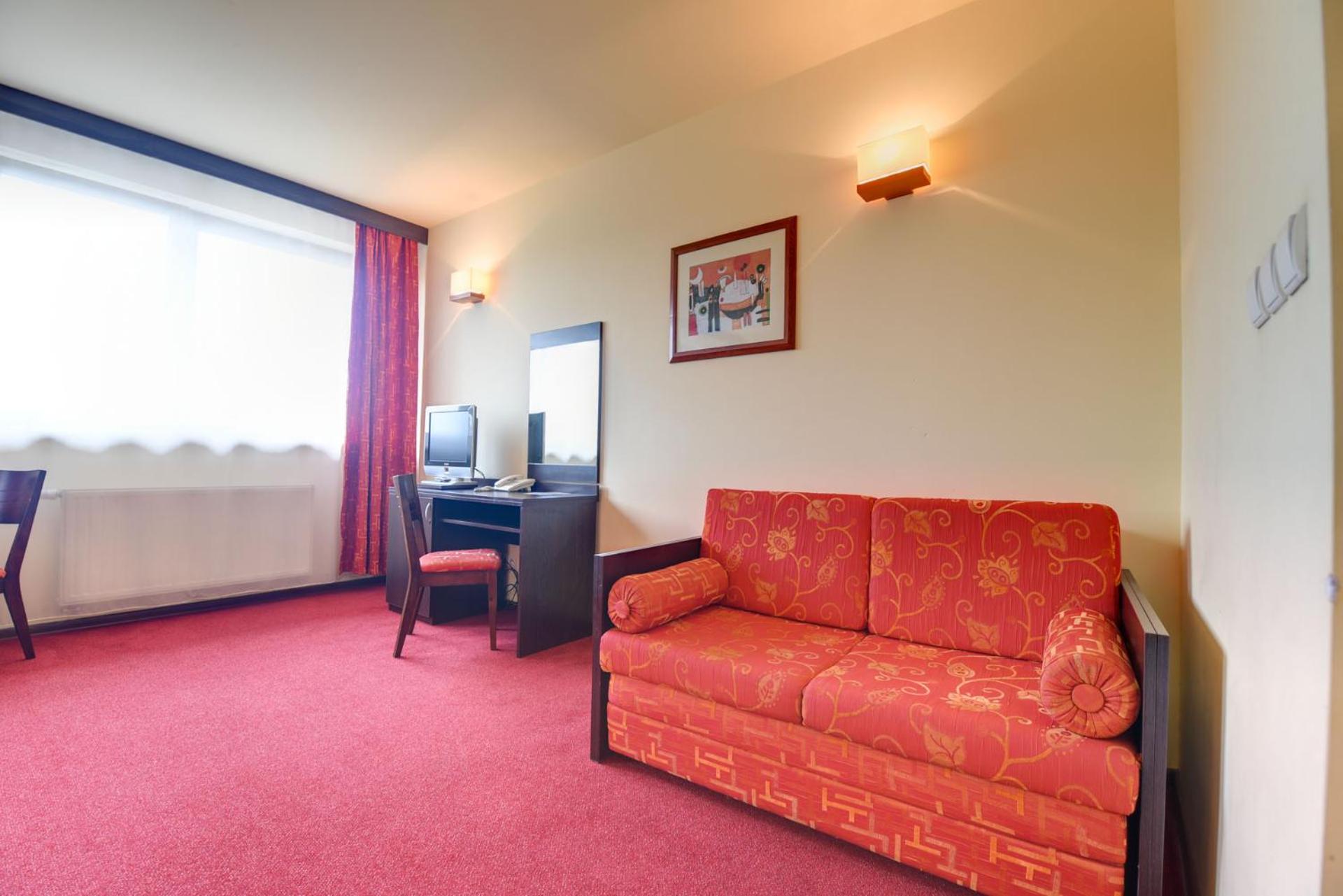 Double Room - Photo 9