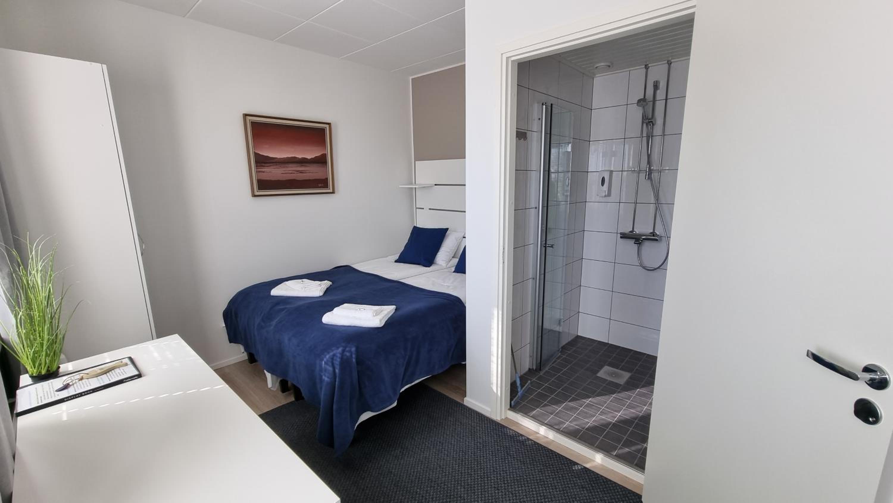 Twin Room - Photo 19