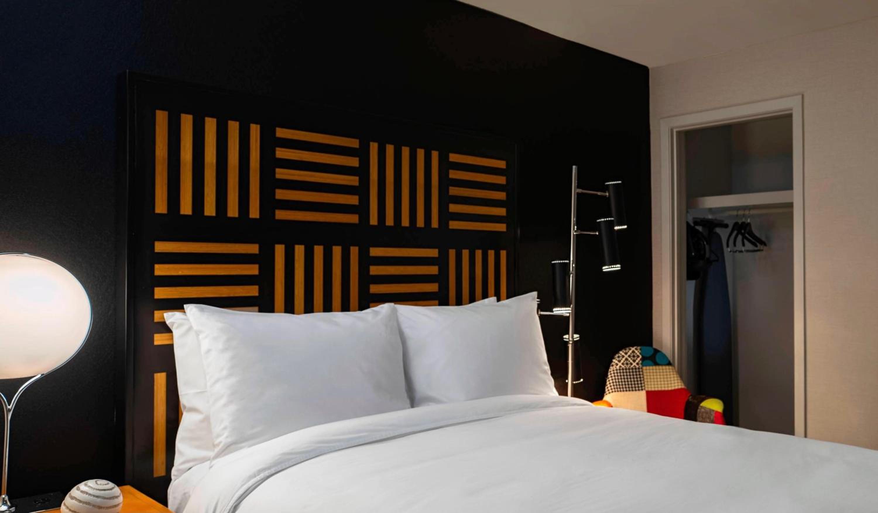 Petite Double Bed Room - Photo 2