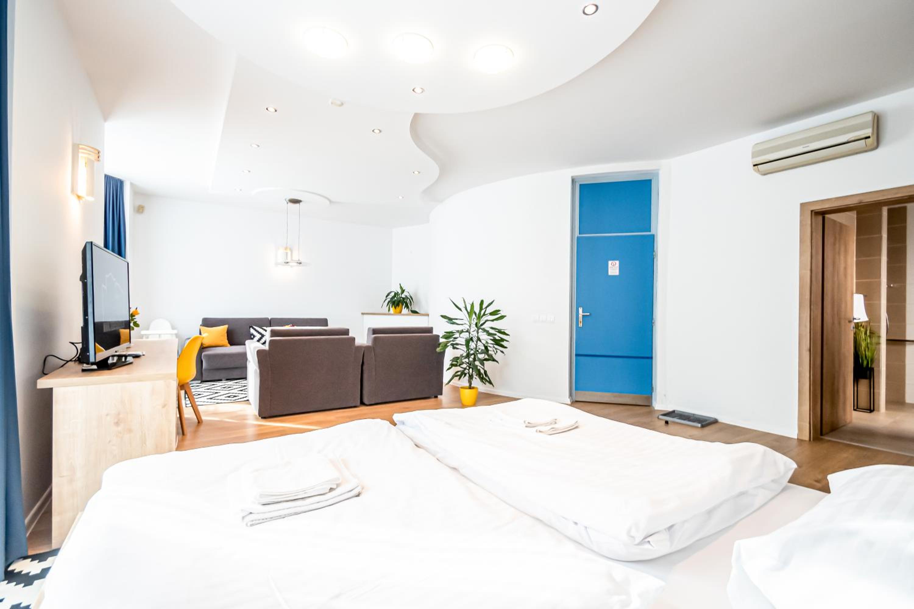 Apartment - Ground Floor photo 1
