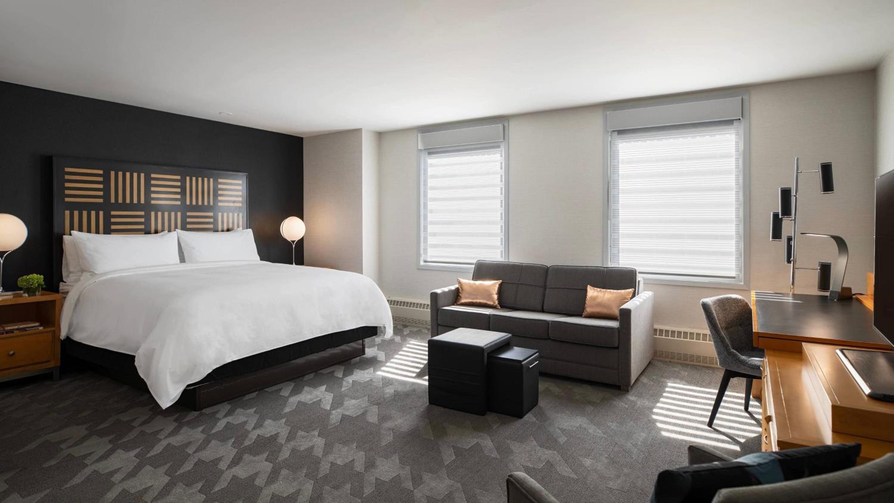 Studio King Bed Room - Photo 1