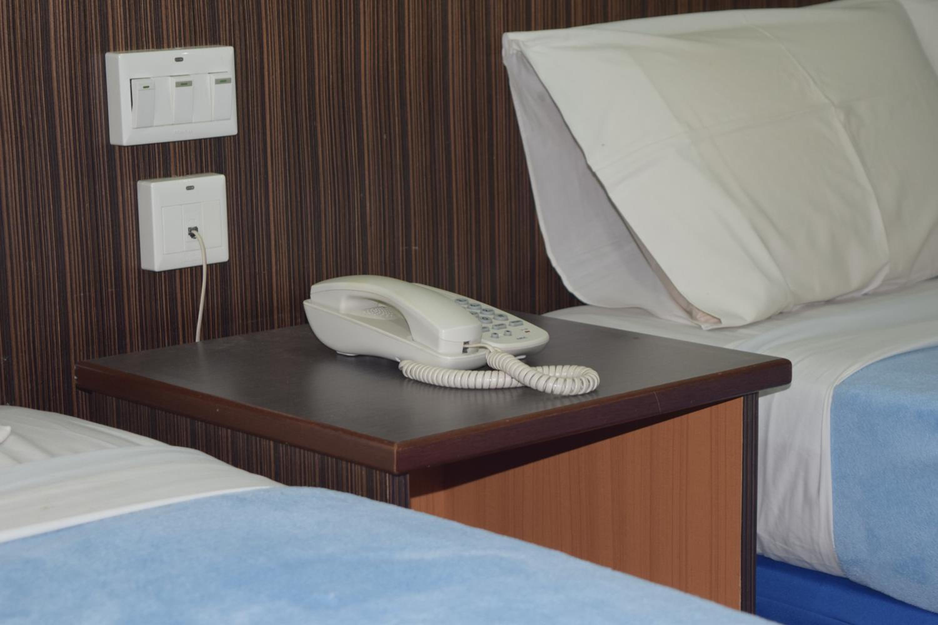 Deluxe Twin Room - Photo 3