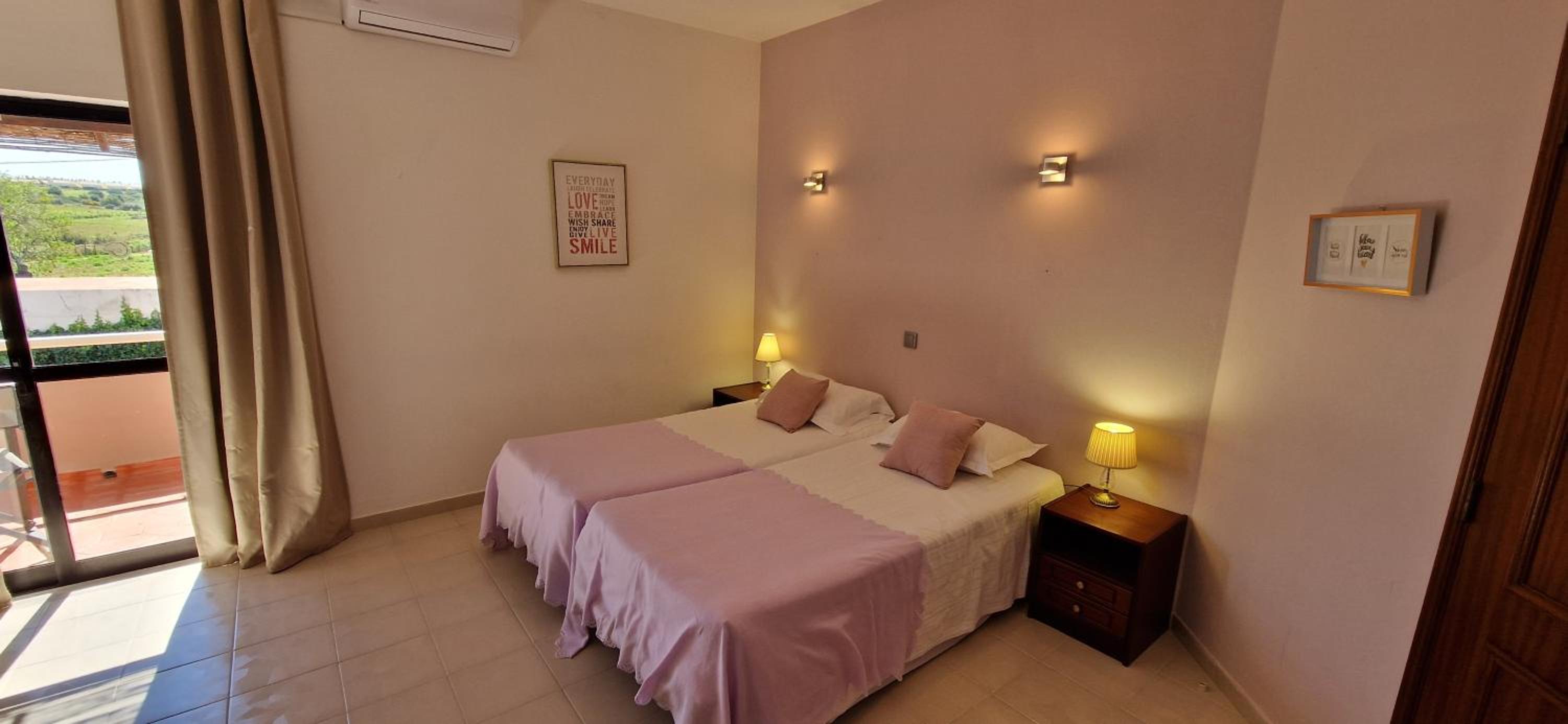 Double Room with Garden View - Photo 2
