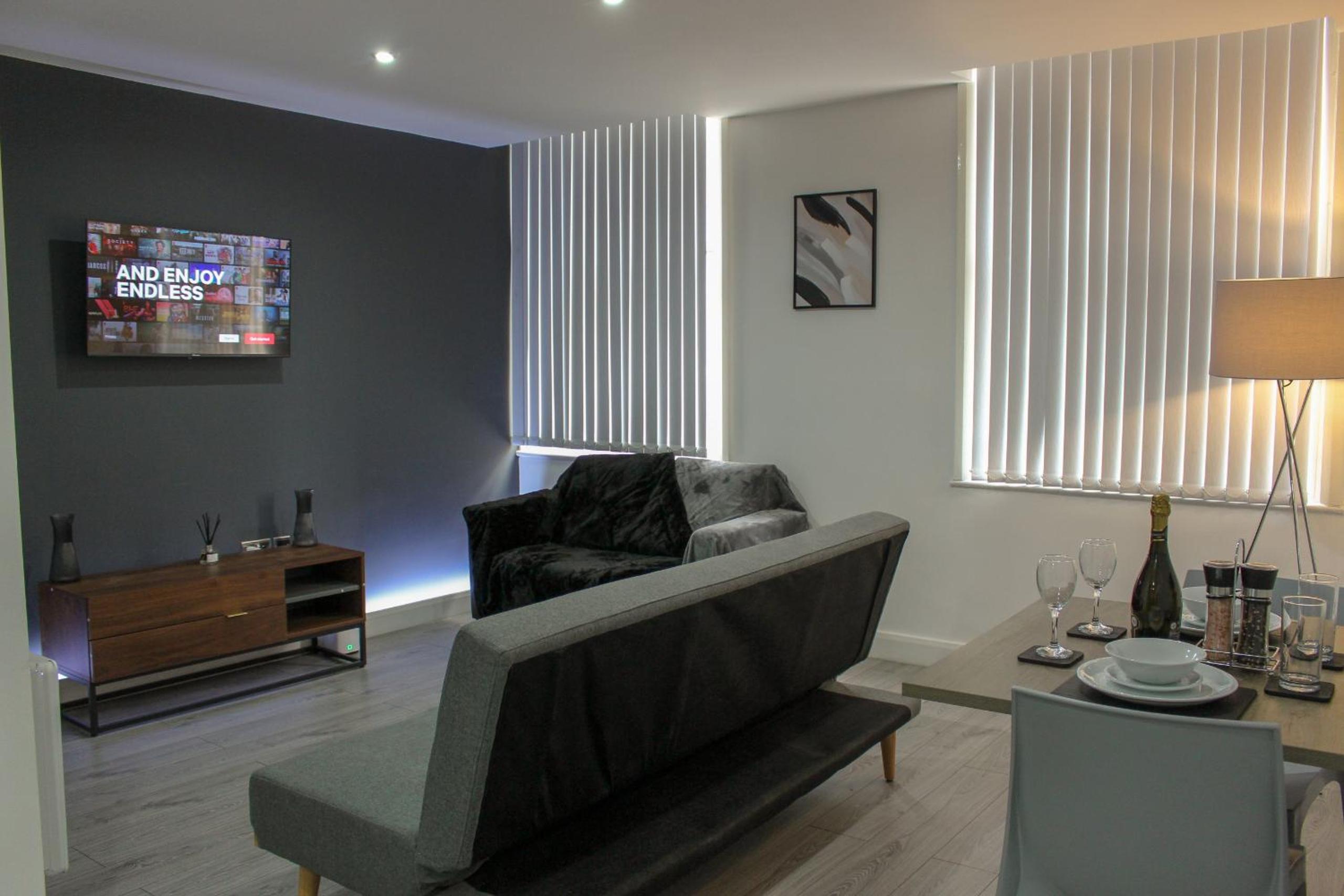 One-Bedroom Apartment photo 2