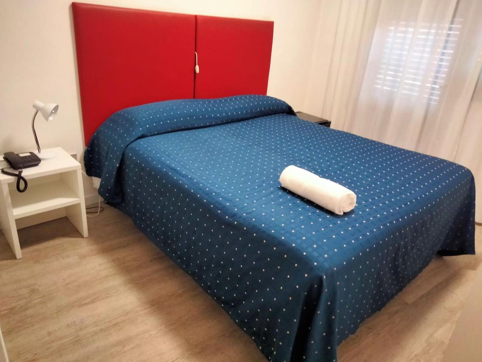 Small Double Room photo 1