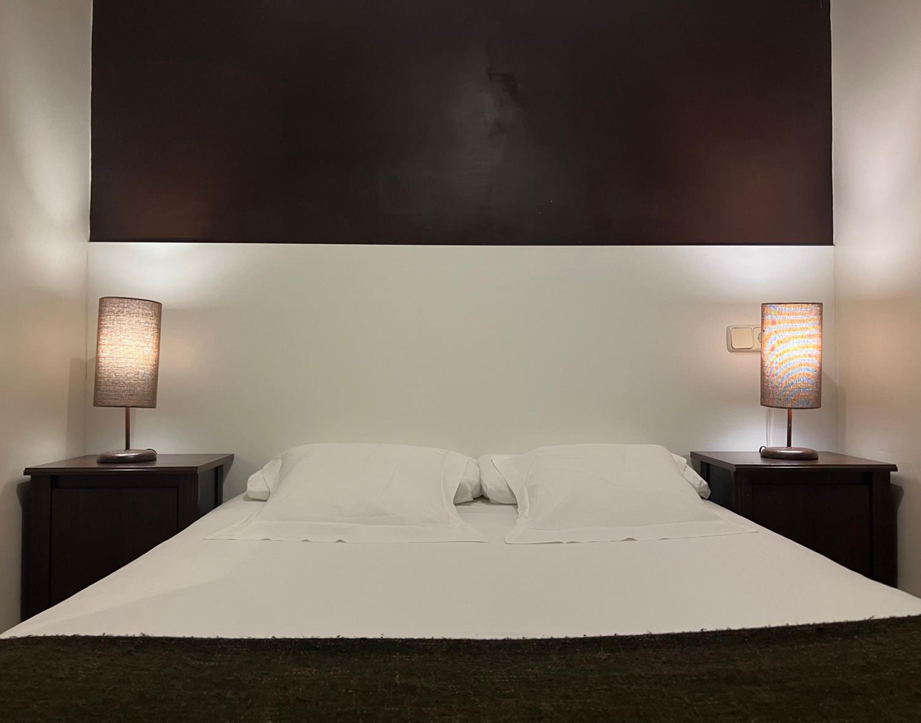 Small Double Room - Photo 2