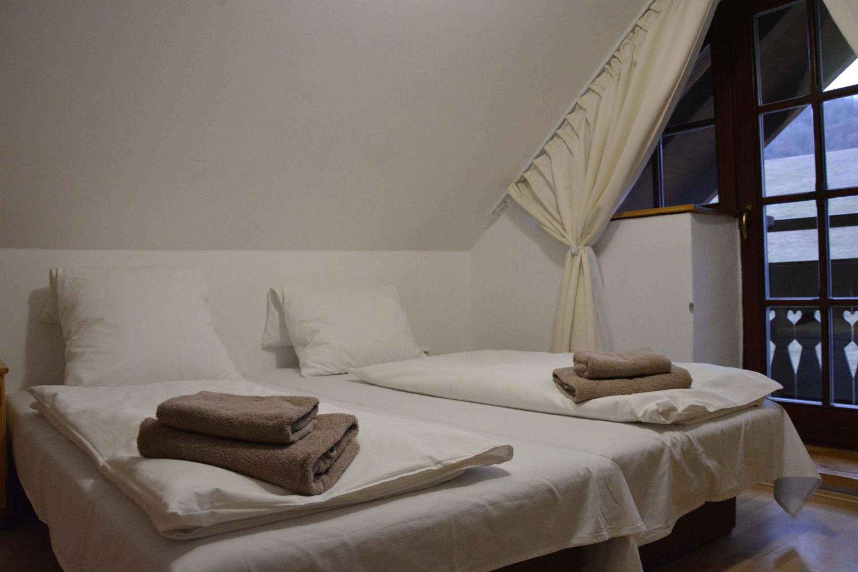 Double Or Twin Room With Shared Bathroom photo 1