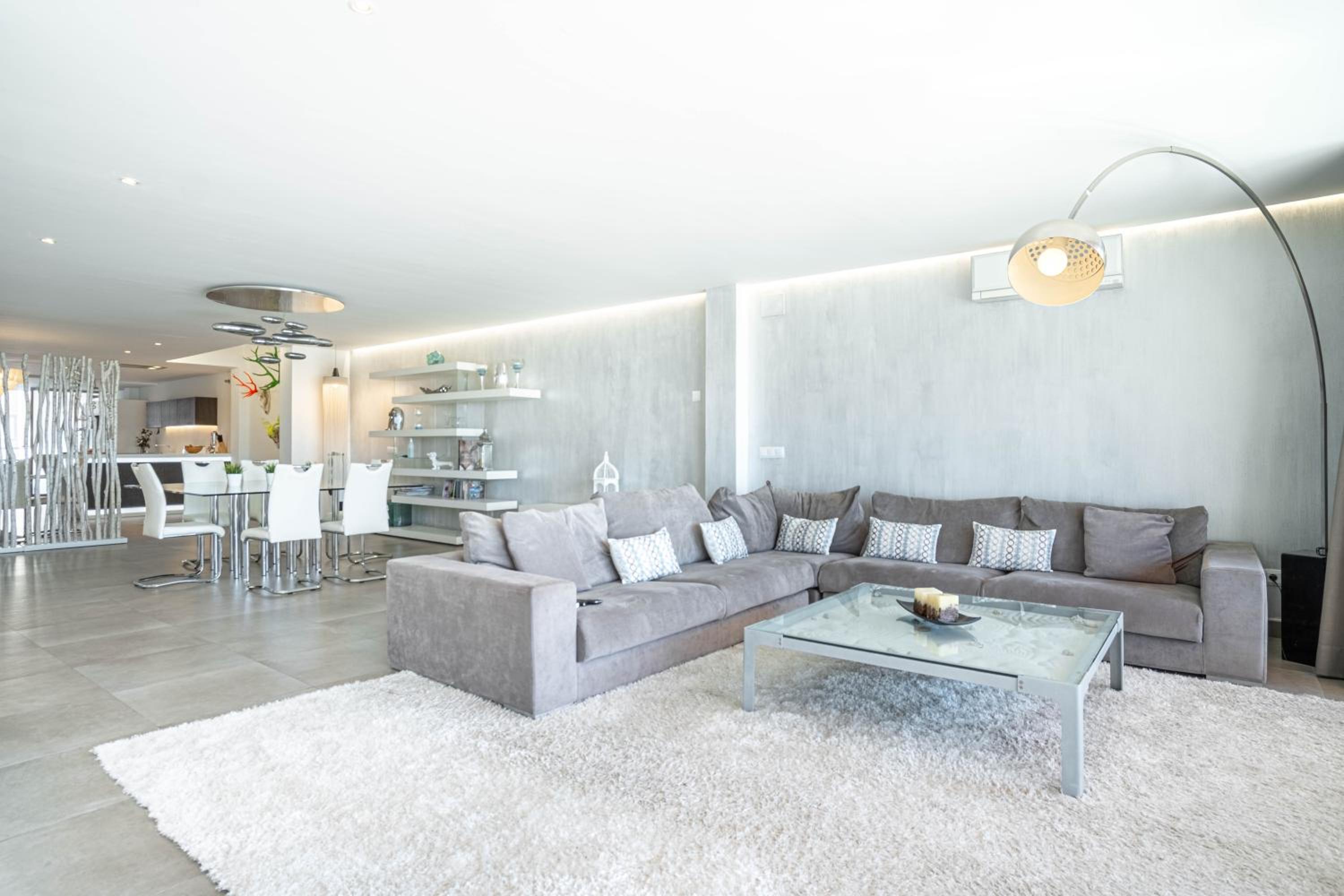 Apartment photo 2