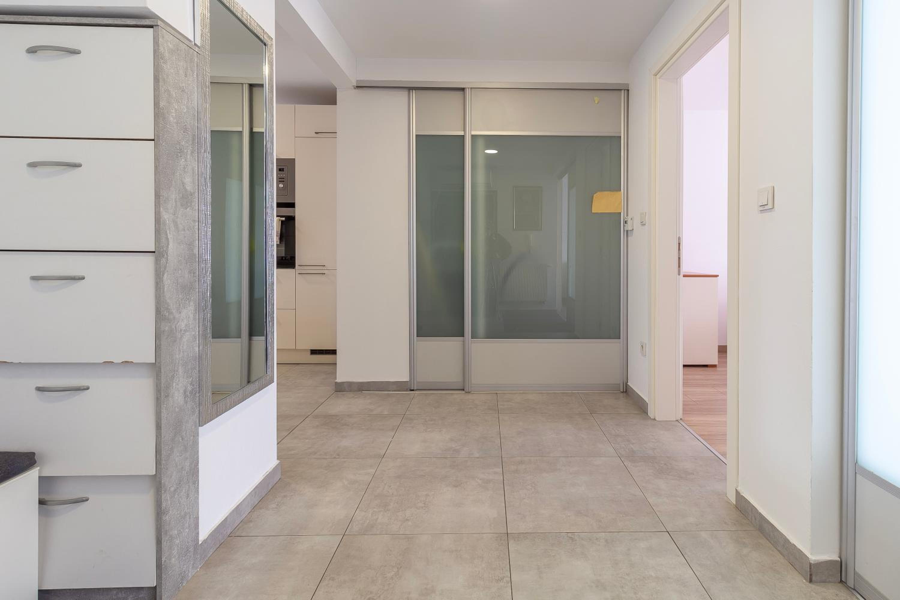 Apartment - Photo 28