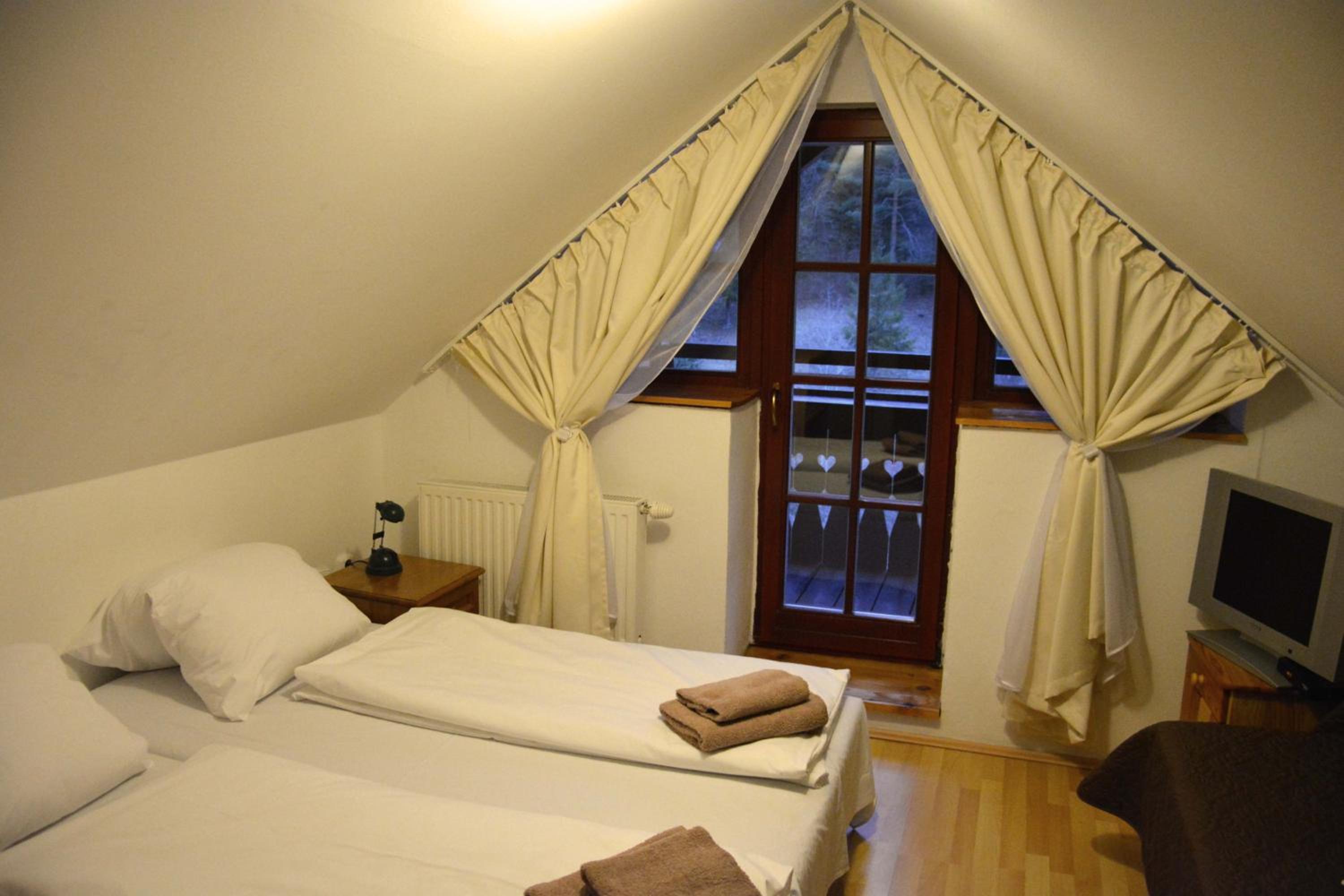 Double Or Twin Room With Shared Bathroom photo 1