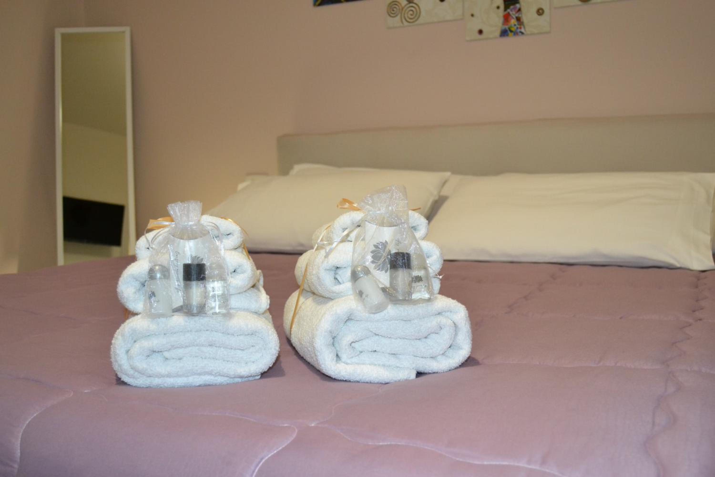 Deluxe King Room - Photo 31