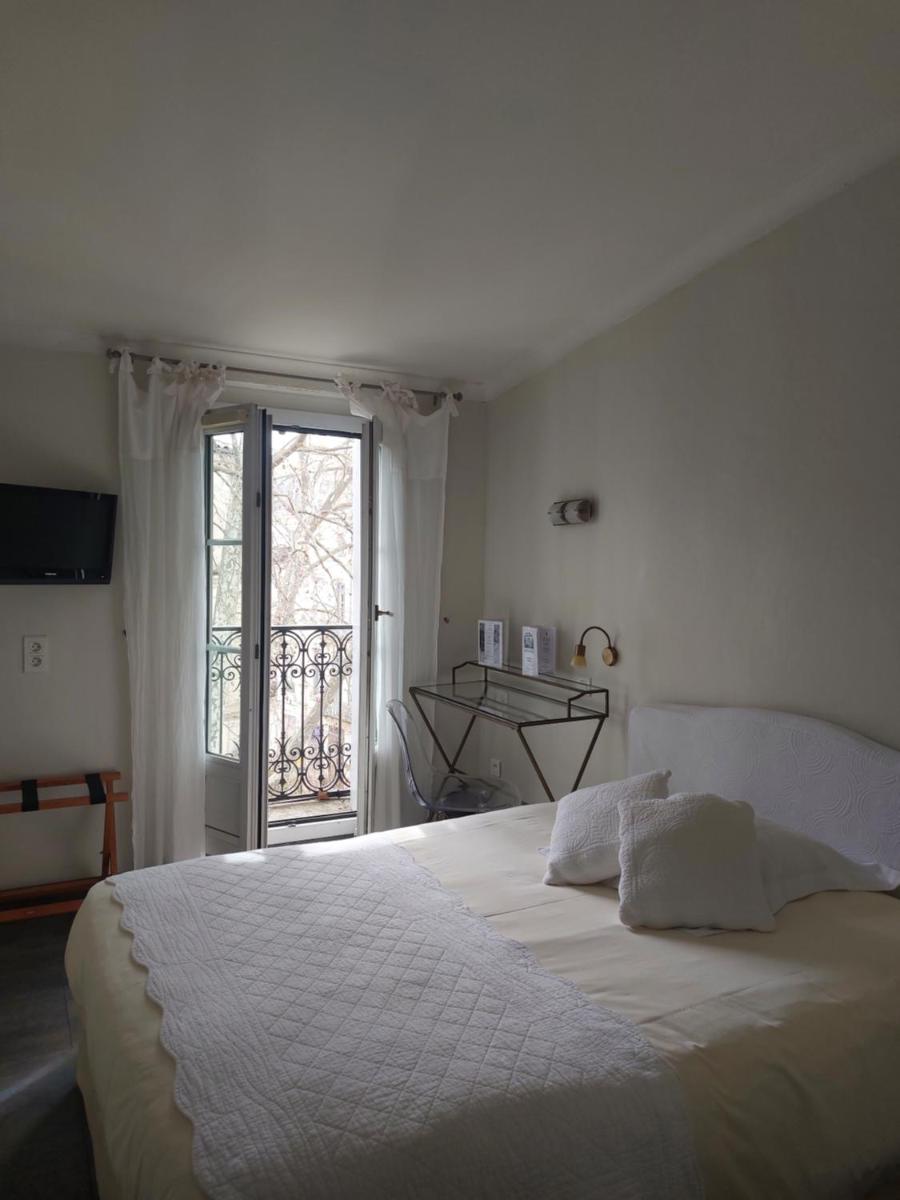 Single Room with Balcony photo 3