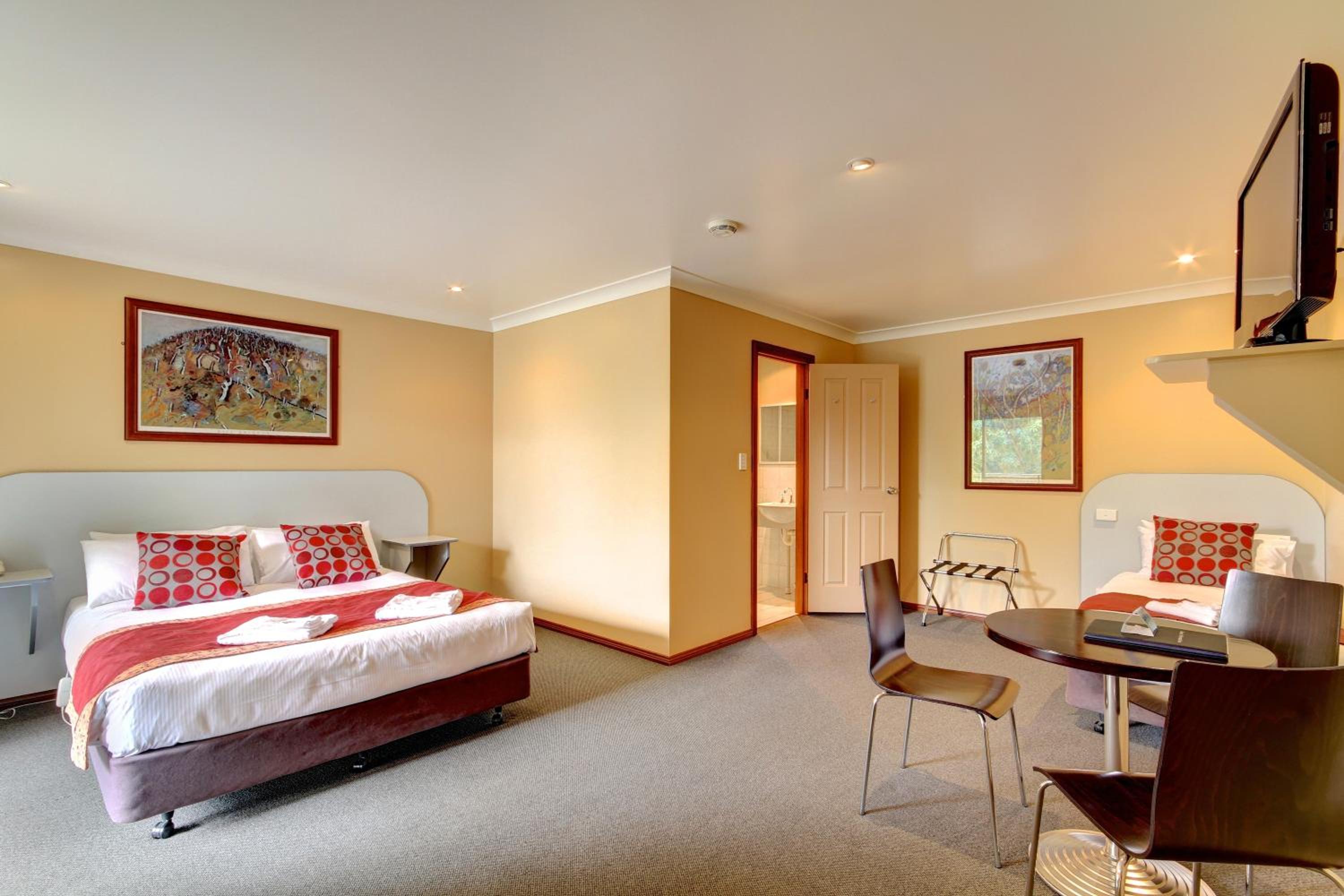 Standard Triple Room photo 2
