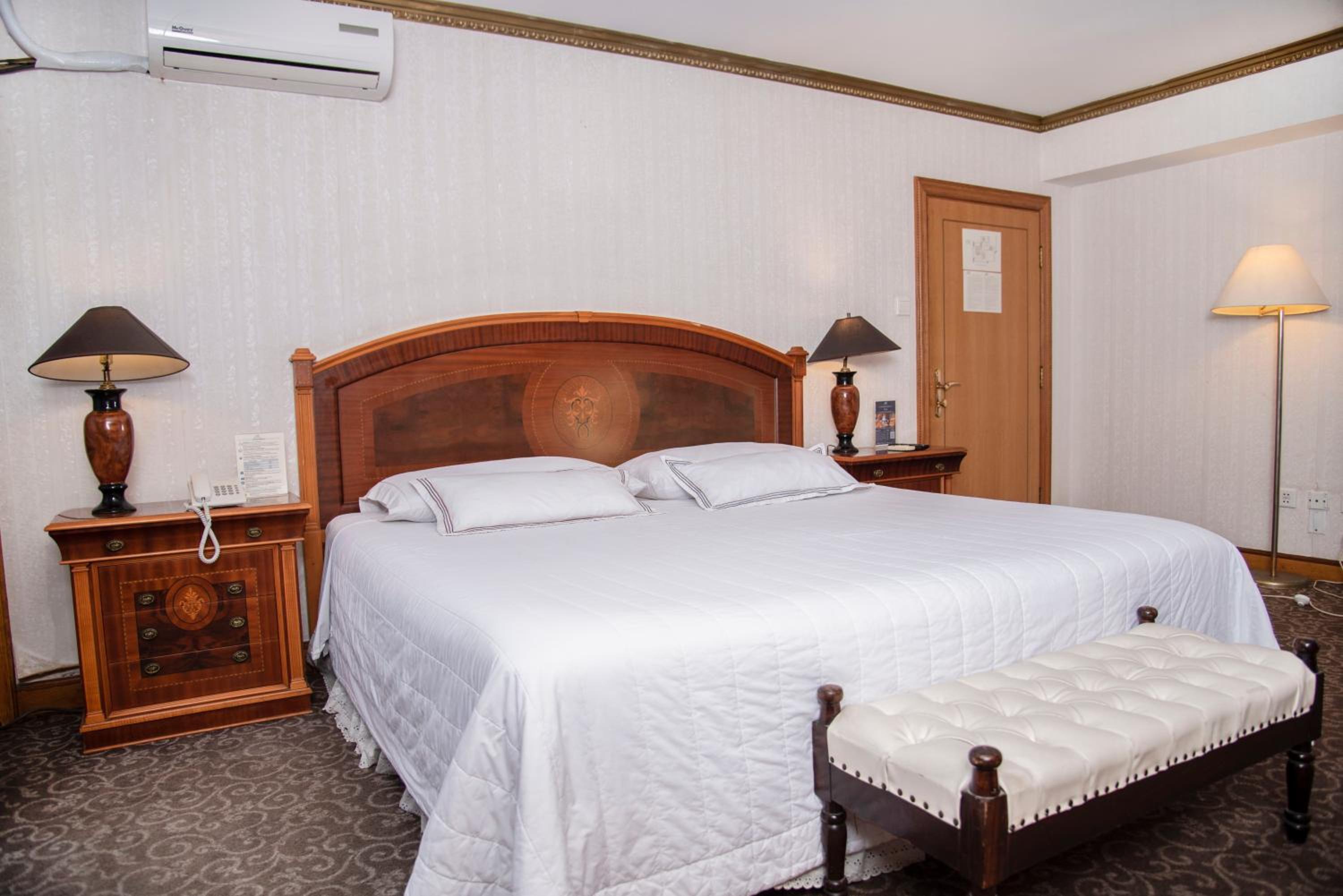 Presidential Suite - Photo 3