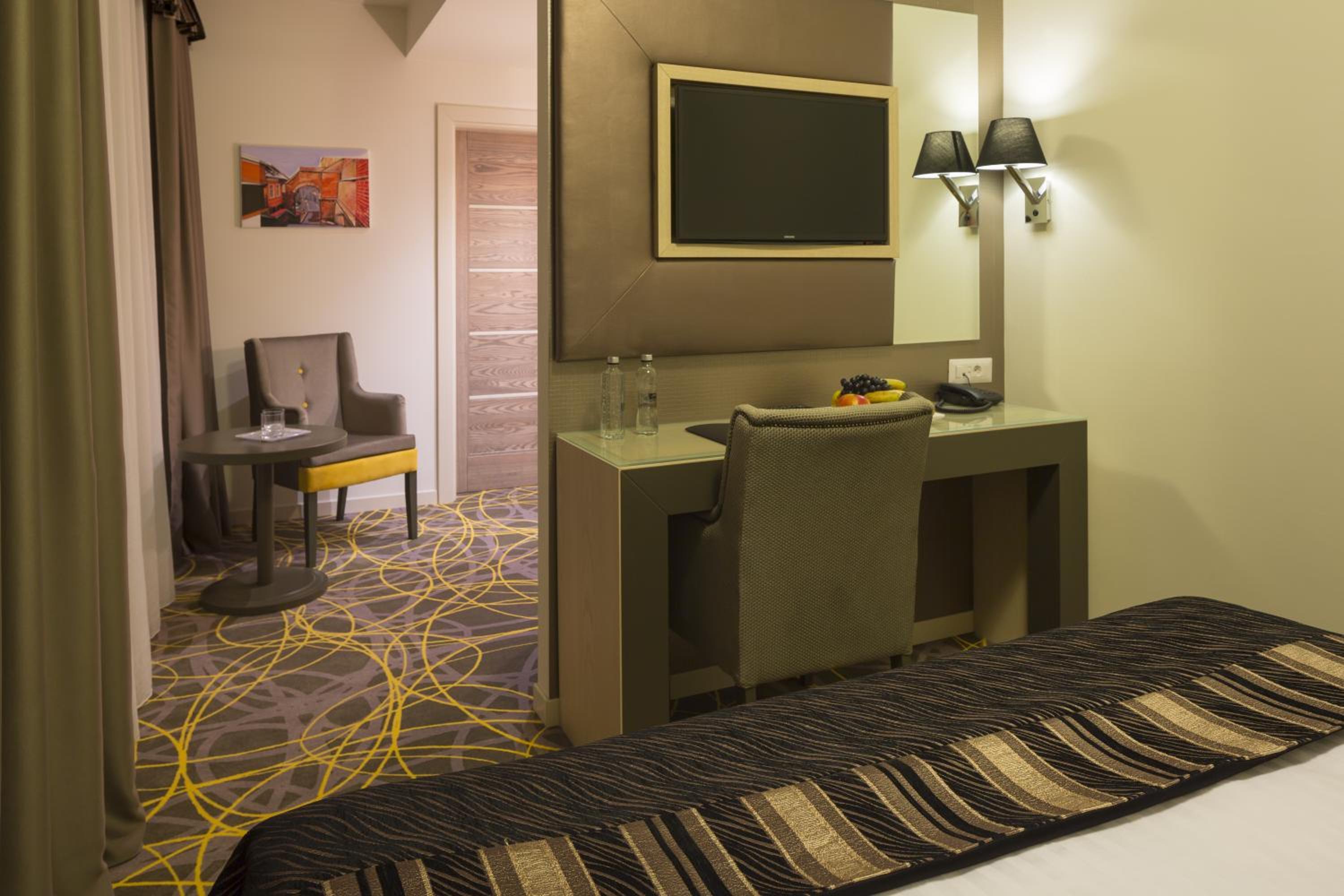 Superior Double or Twin Room photo 3