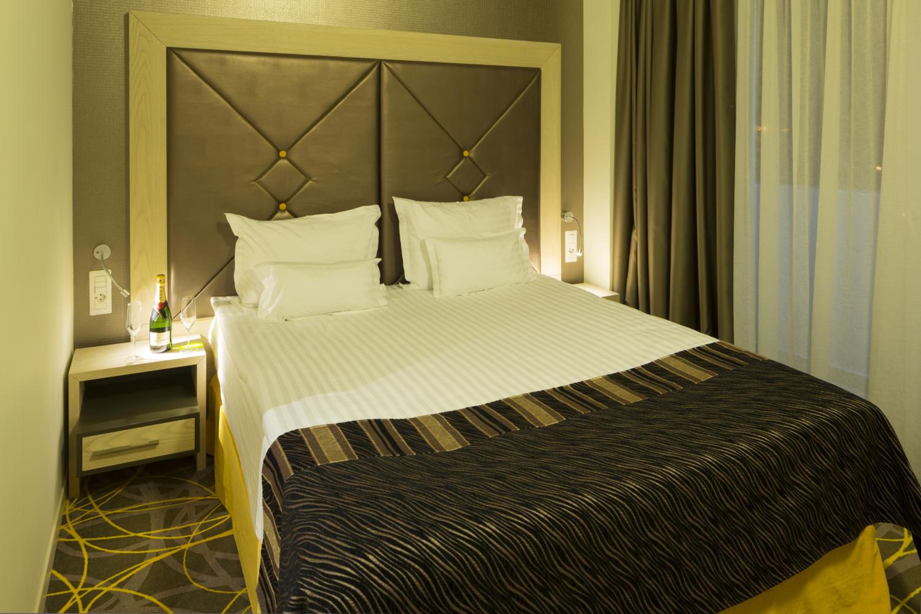 Superior Double or Twin Room photo 1