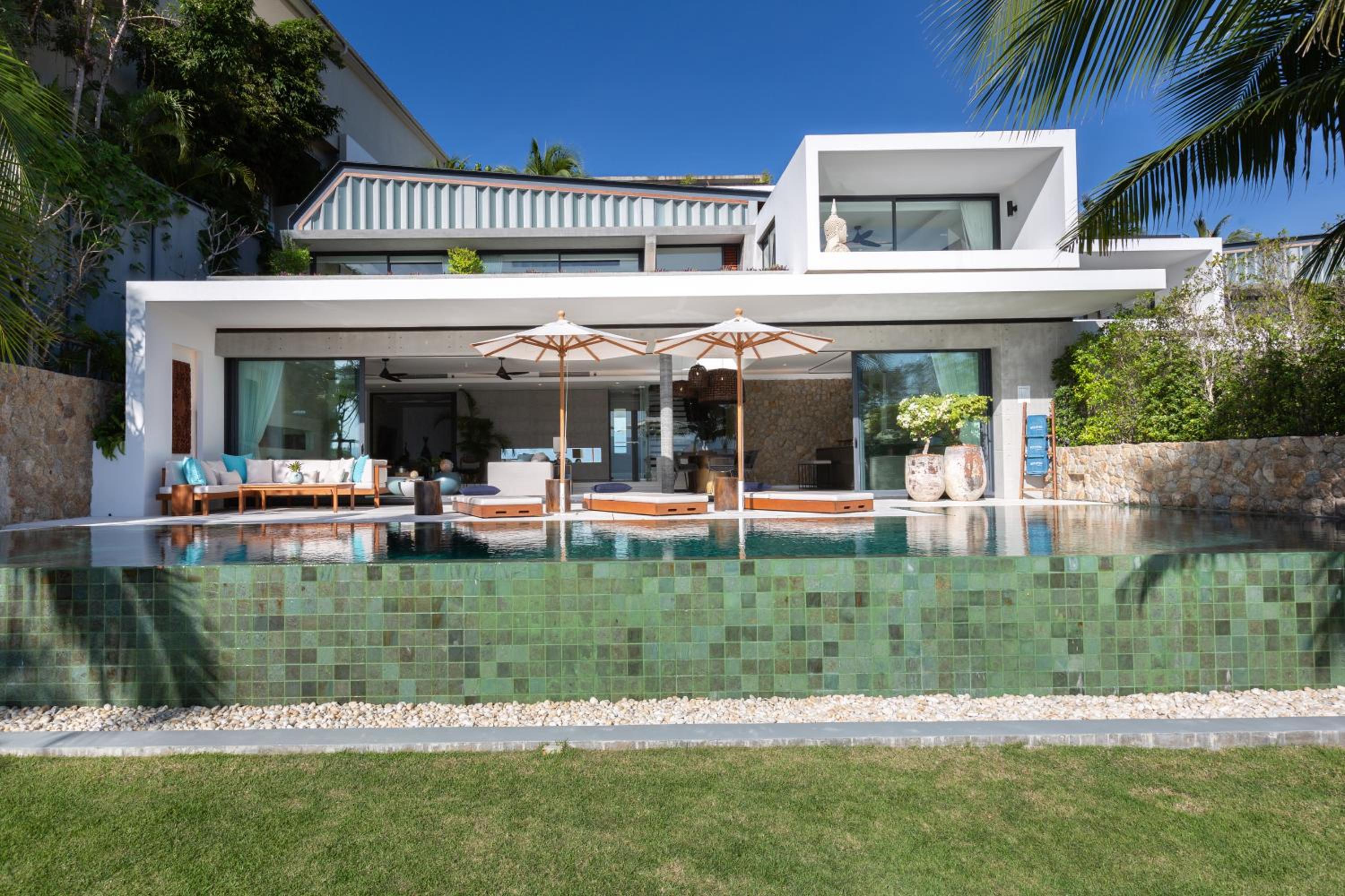 Villa - Beach Front - Photo 20