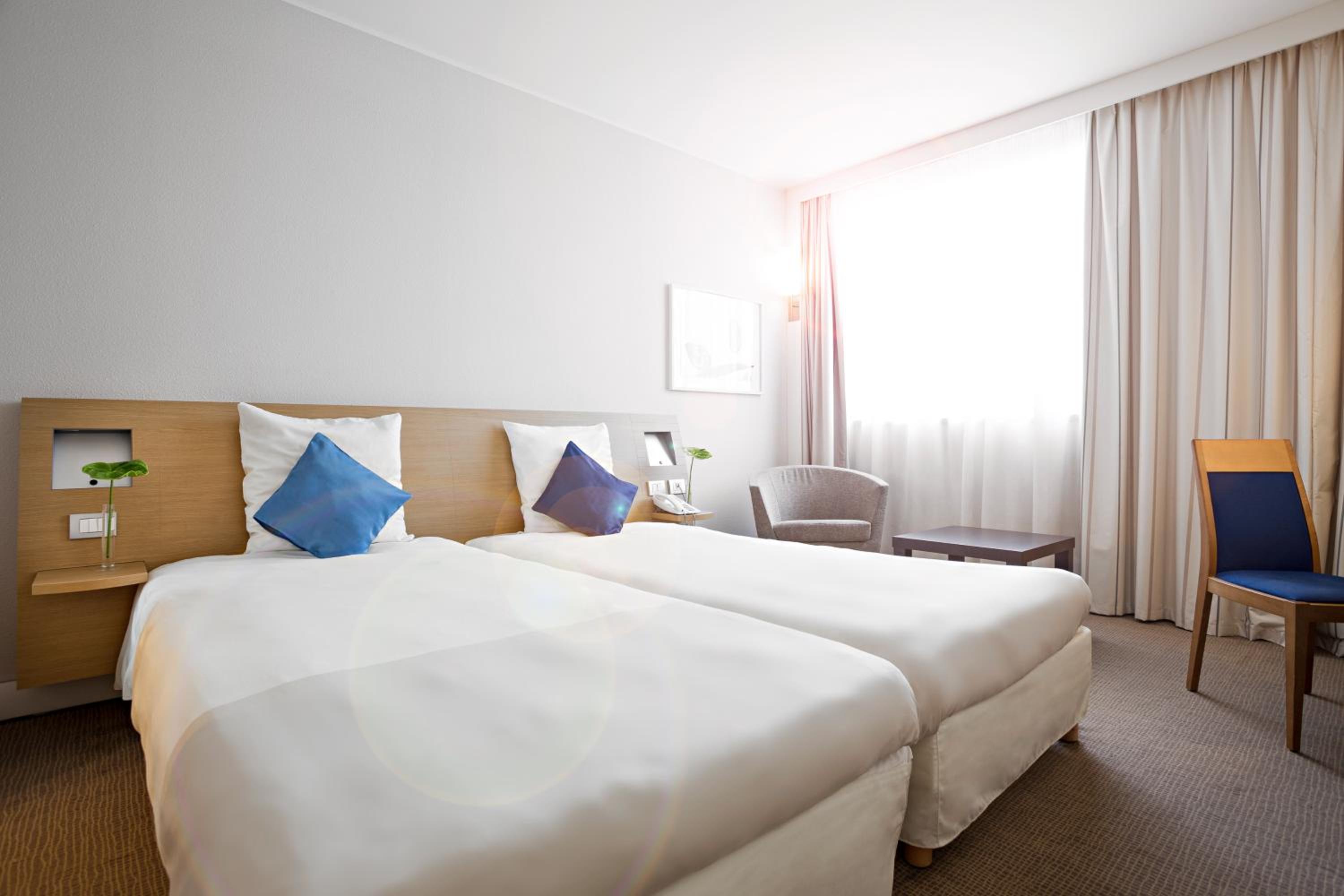 Standard Twin Room - Photo 5