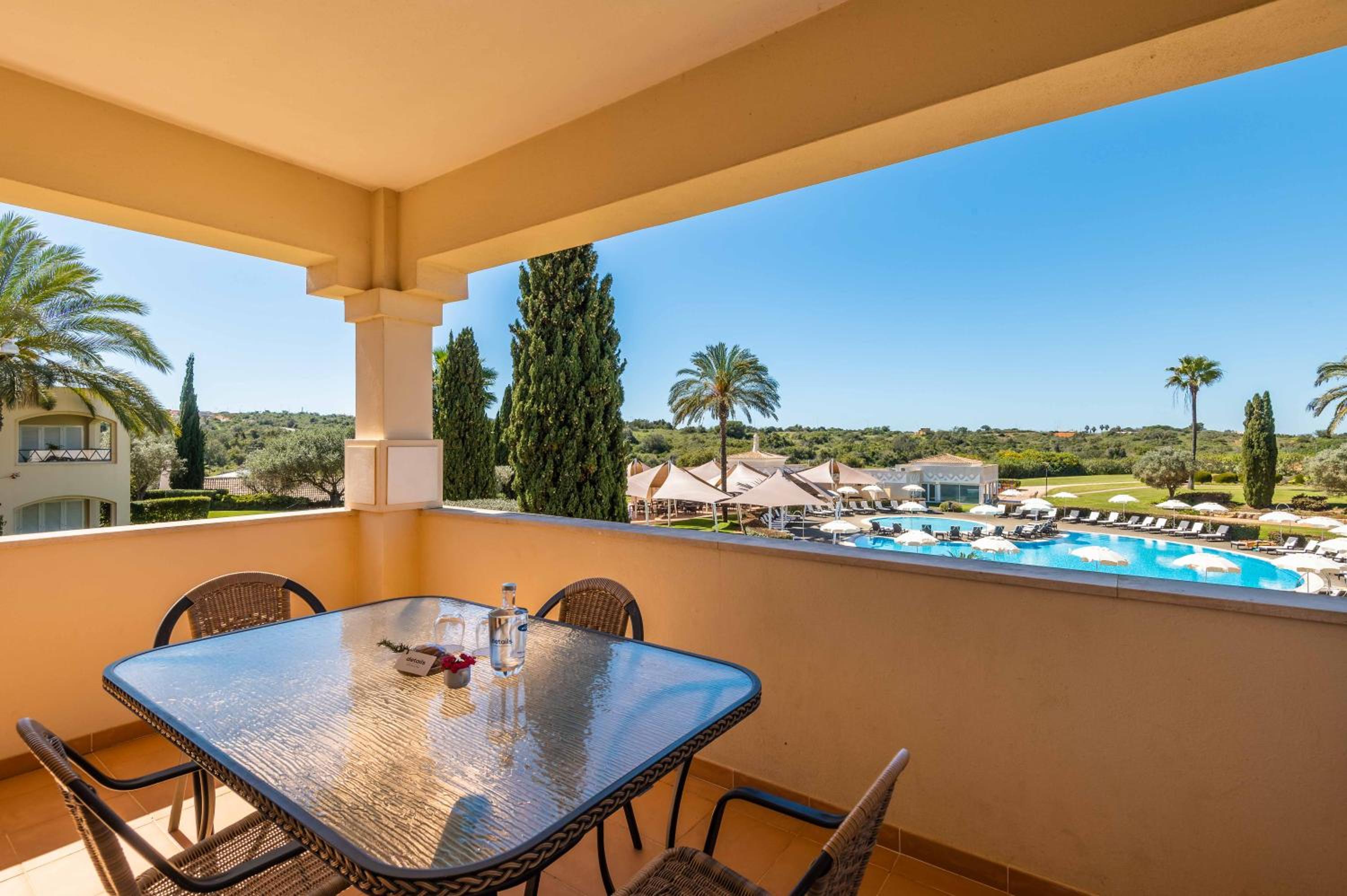 Two-Bedroom Apartment with Pool View - Photo 8