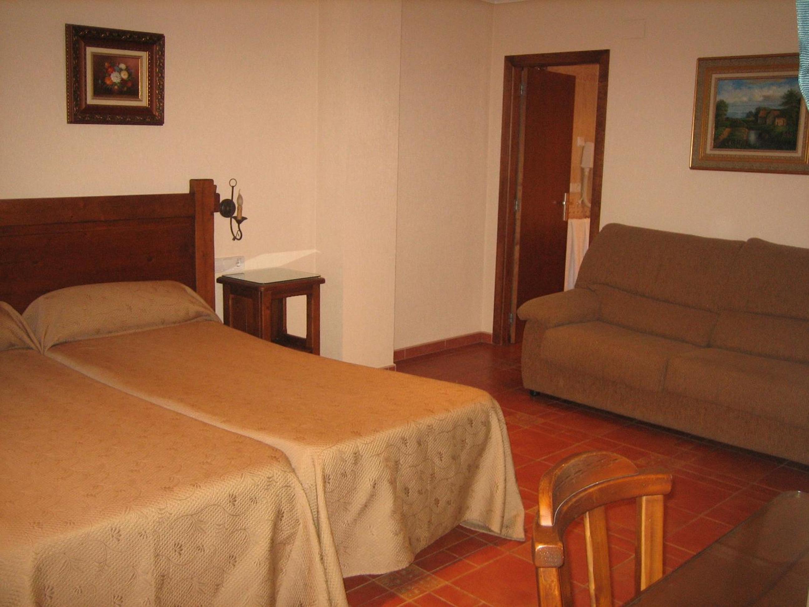 Superior Twin Room photo 3