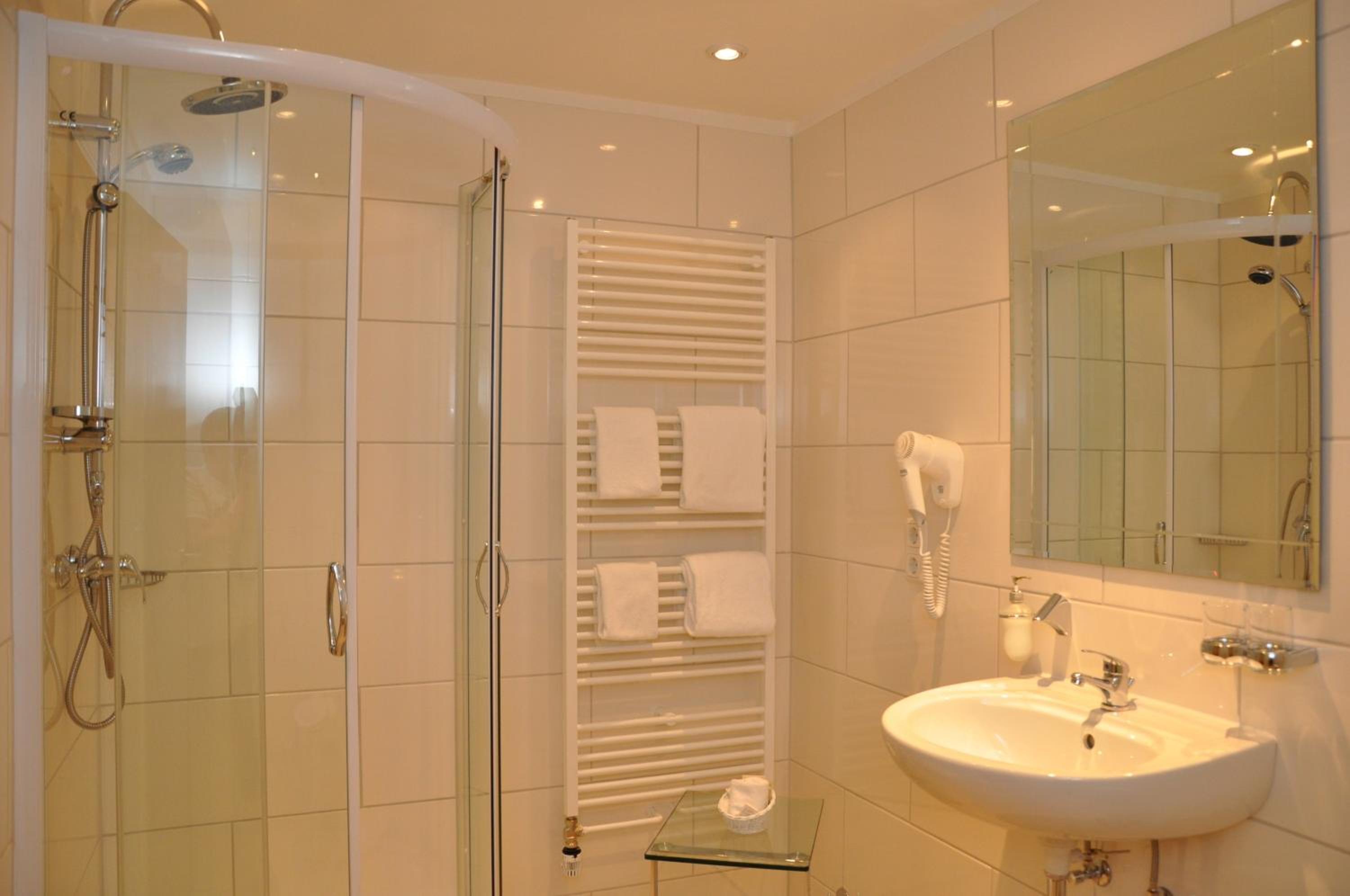 Comfort Double Room with Balcony - Photo 5