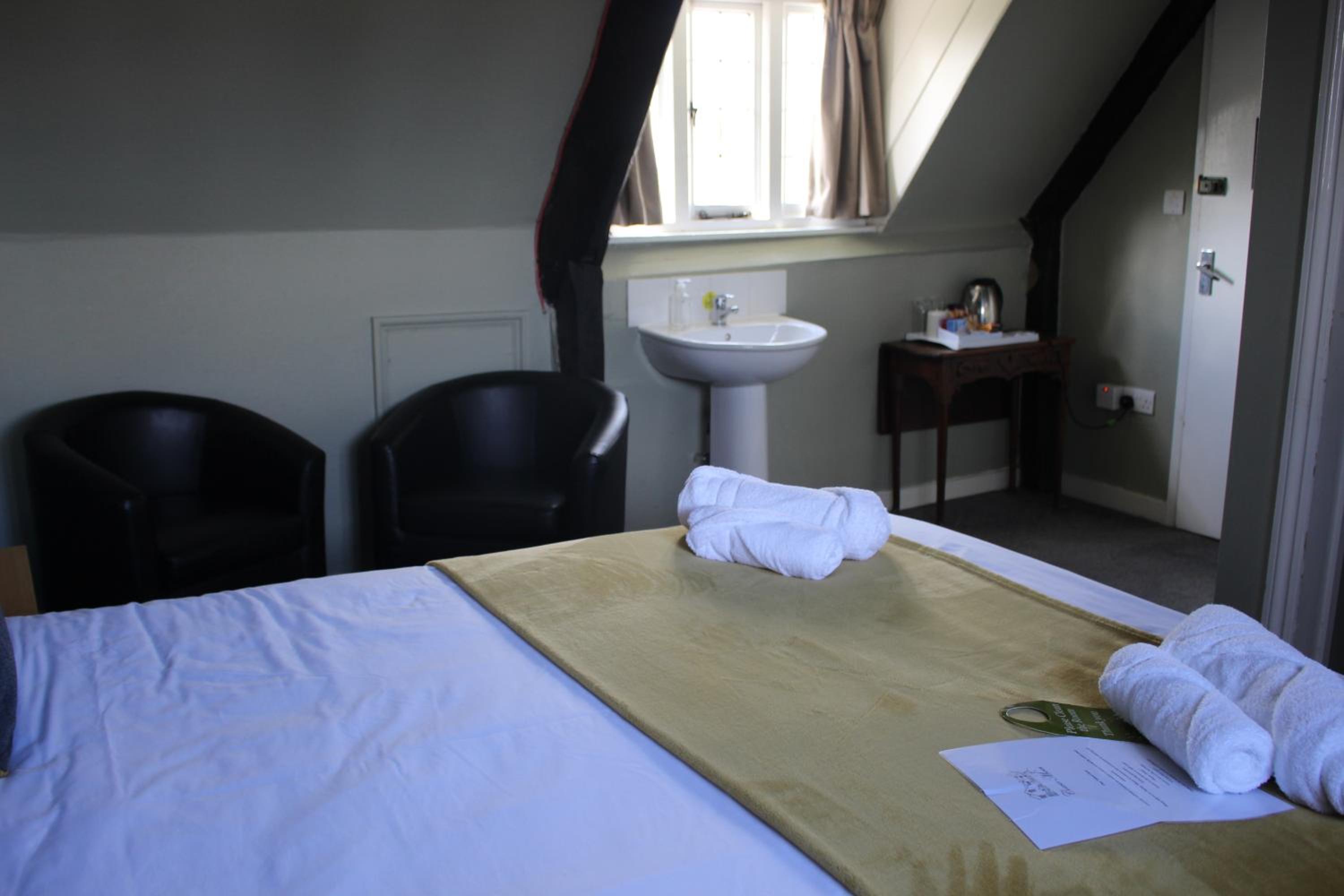 Double Room with Private Bathroom photo 3