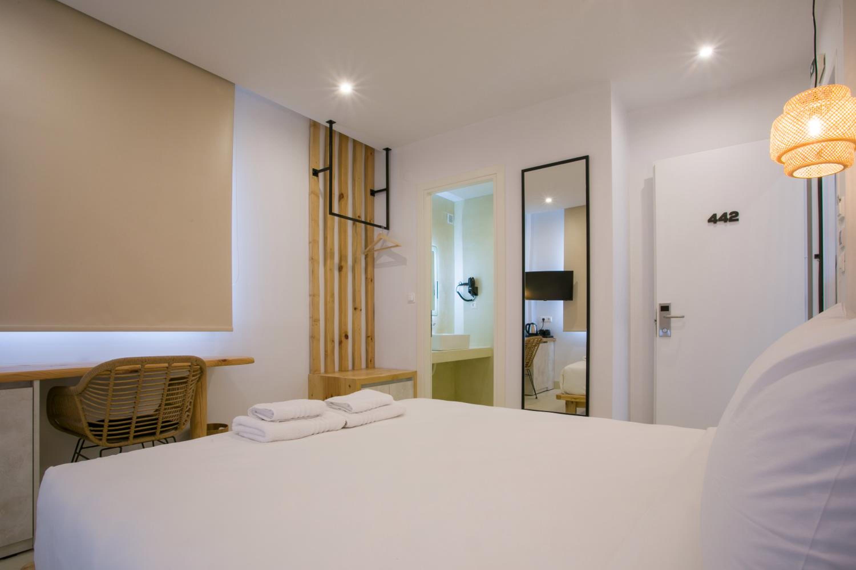 Deluxe Double Room - Photo 2