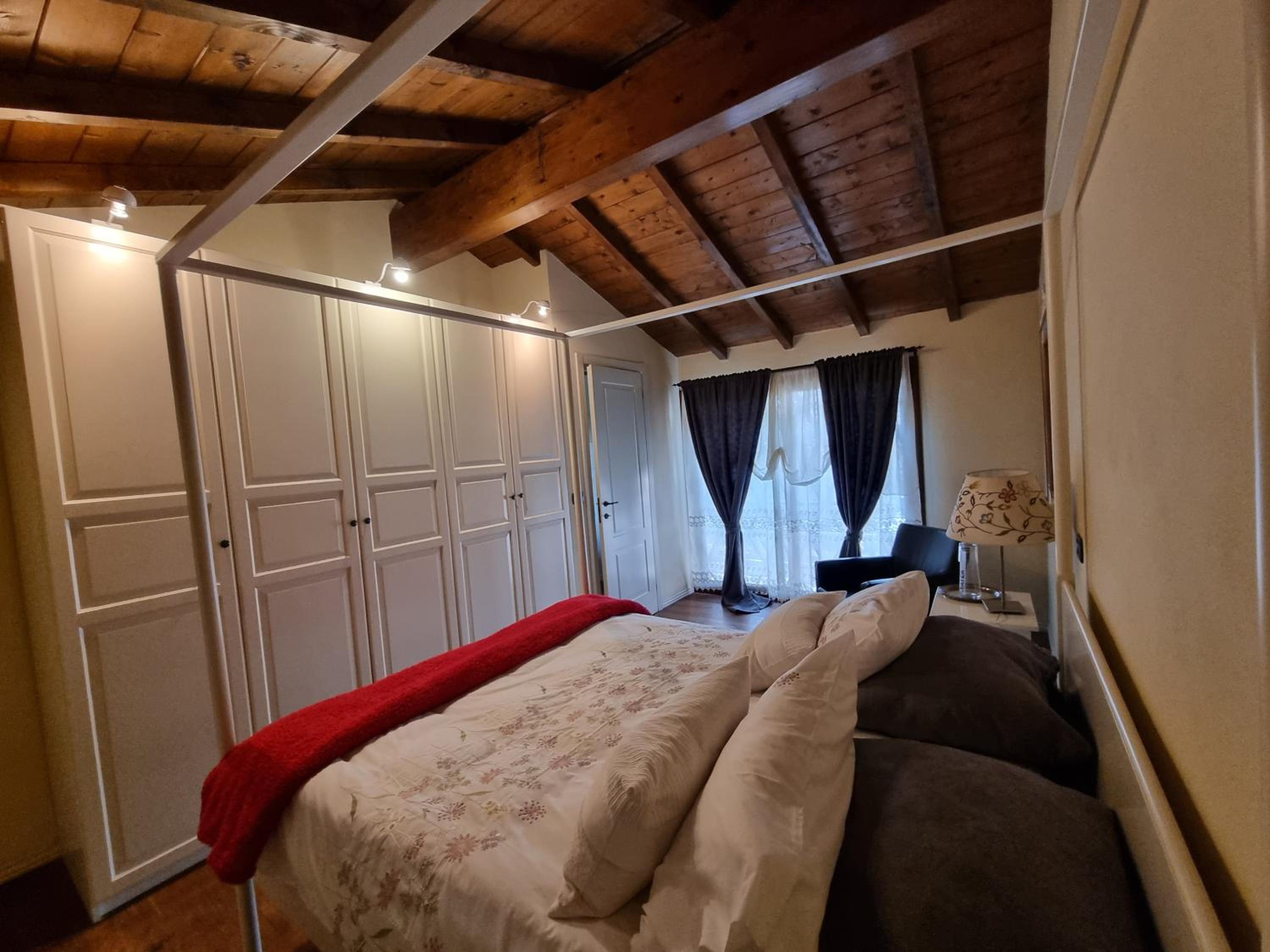 Two-Bedroom House photo 3