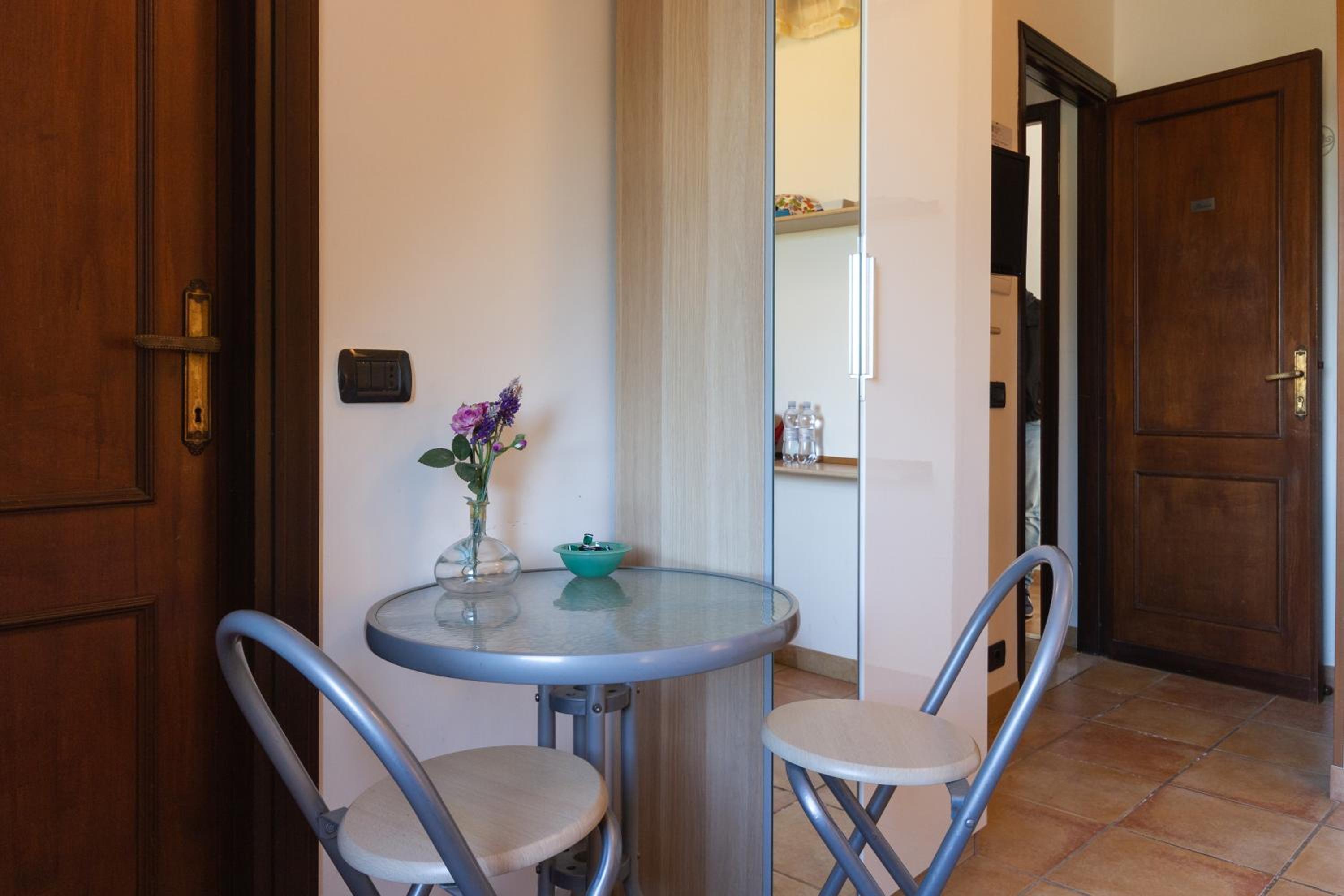 Double Room With Private Bathroom photo 2