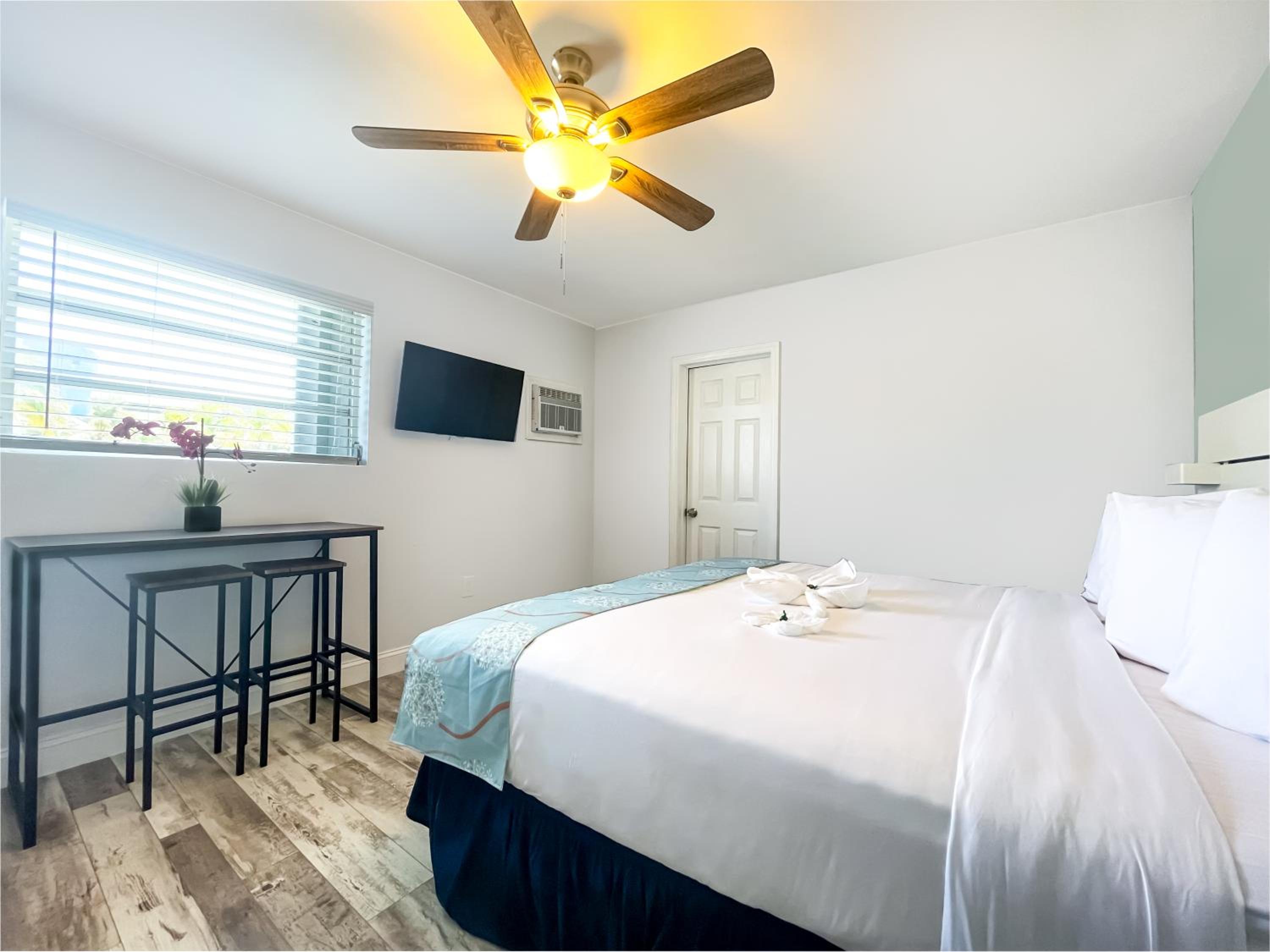 Superior King Room - Photo 2