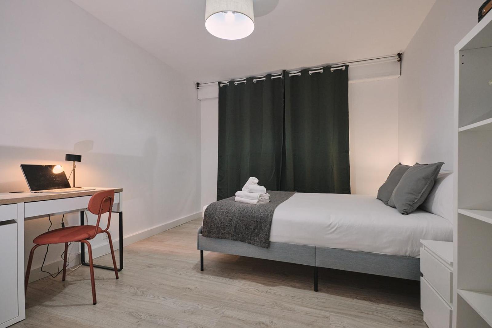 Budget Double Room - Photo 4