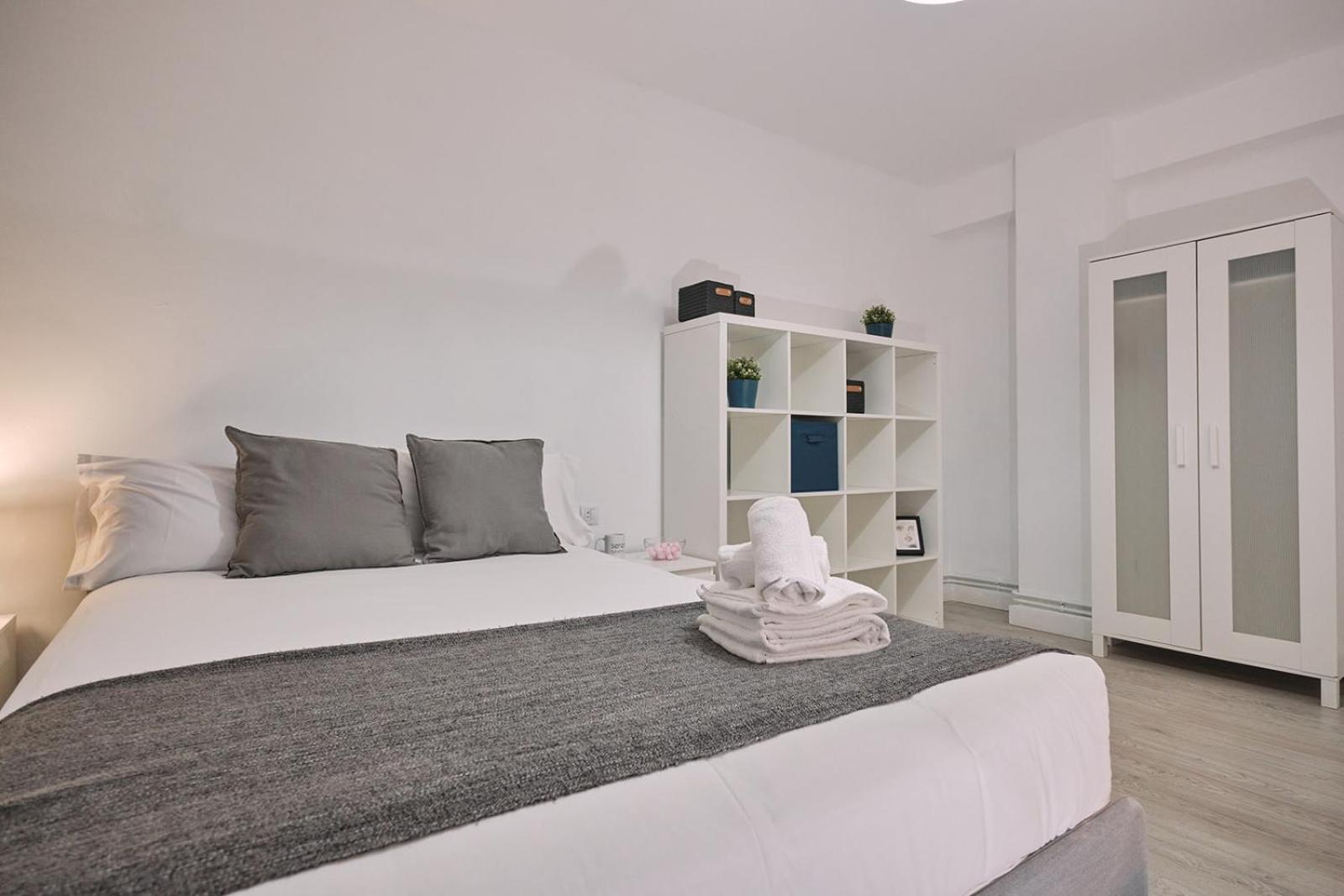 Budget Double Room - Photo 3
