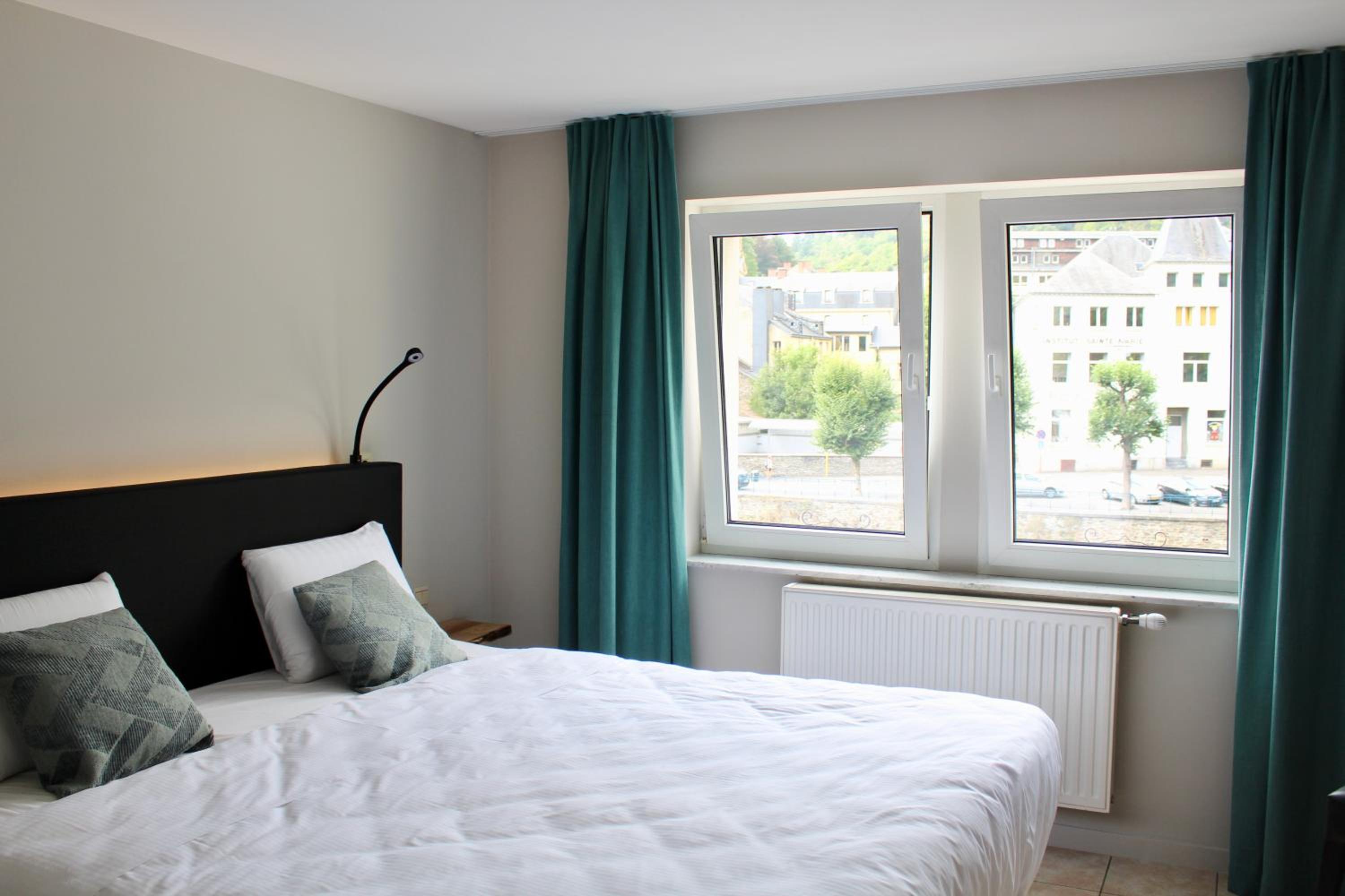 Double Room with River View - Photo 8