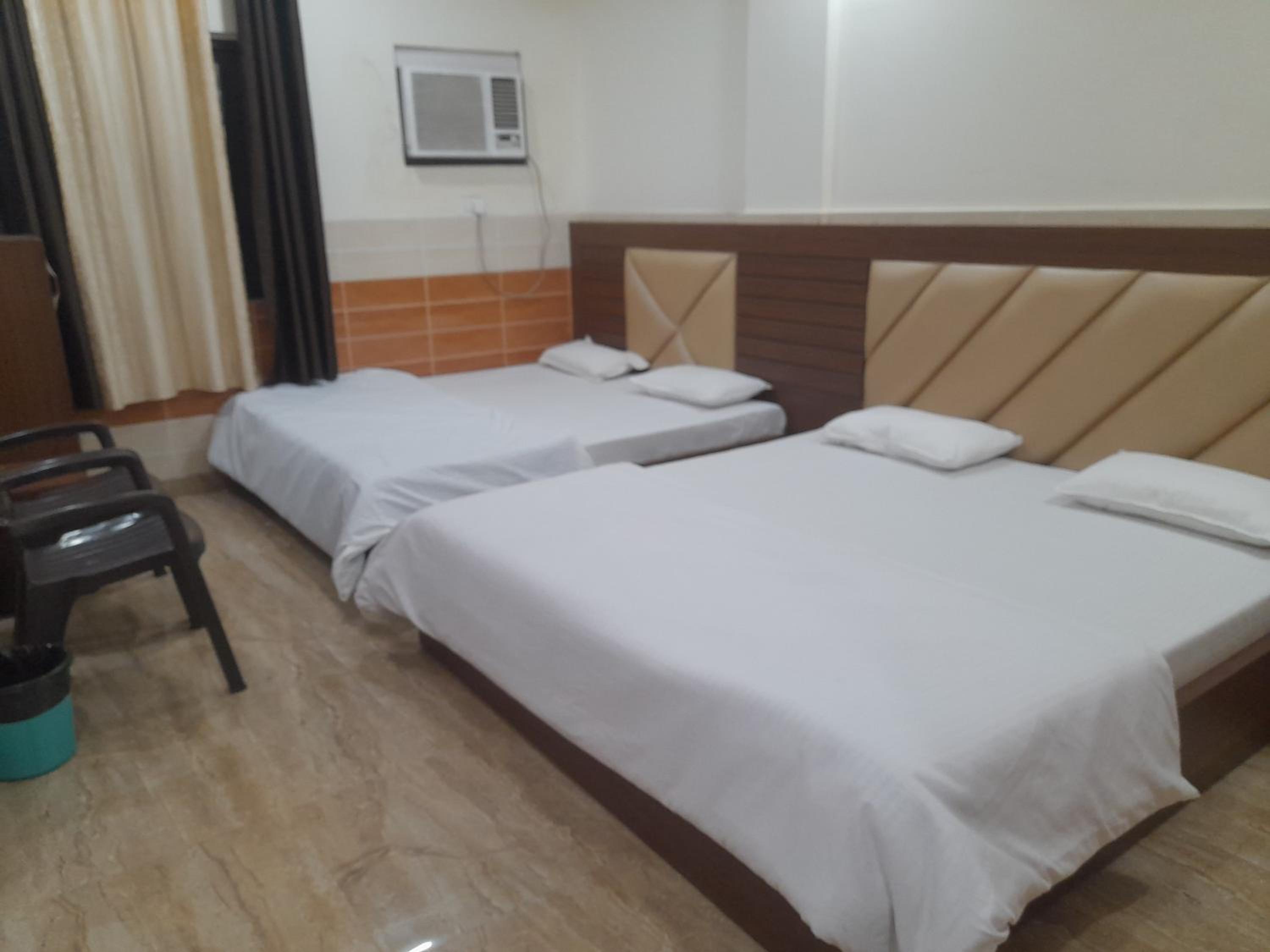 Deluxe Quadruple Room - Photo 2