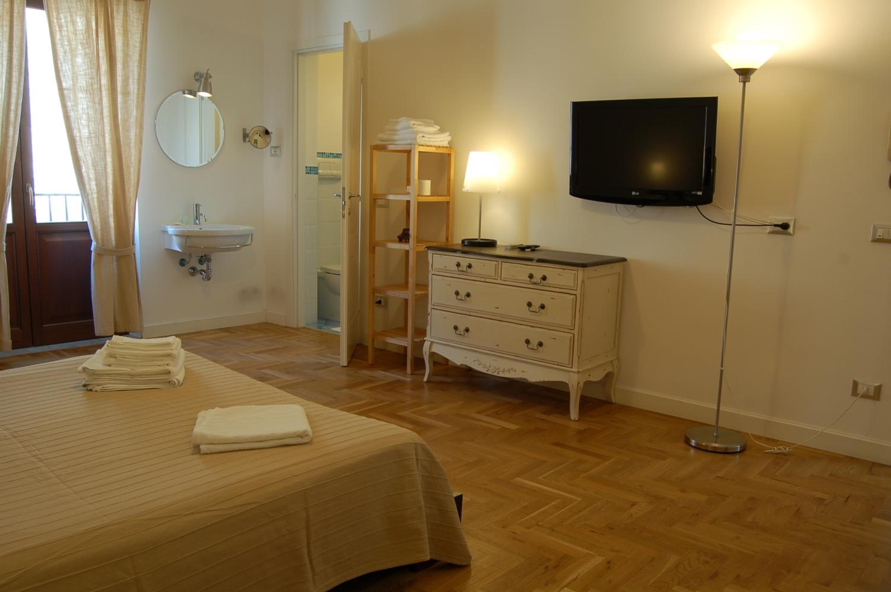Double Room - Photo 59