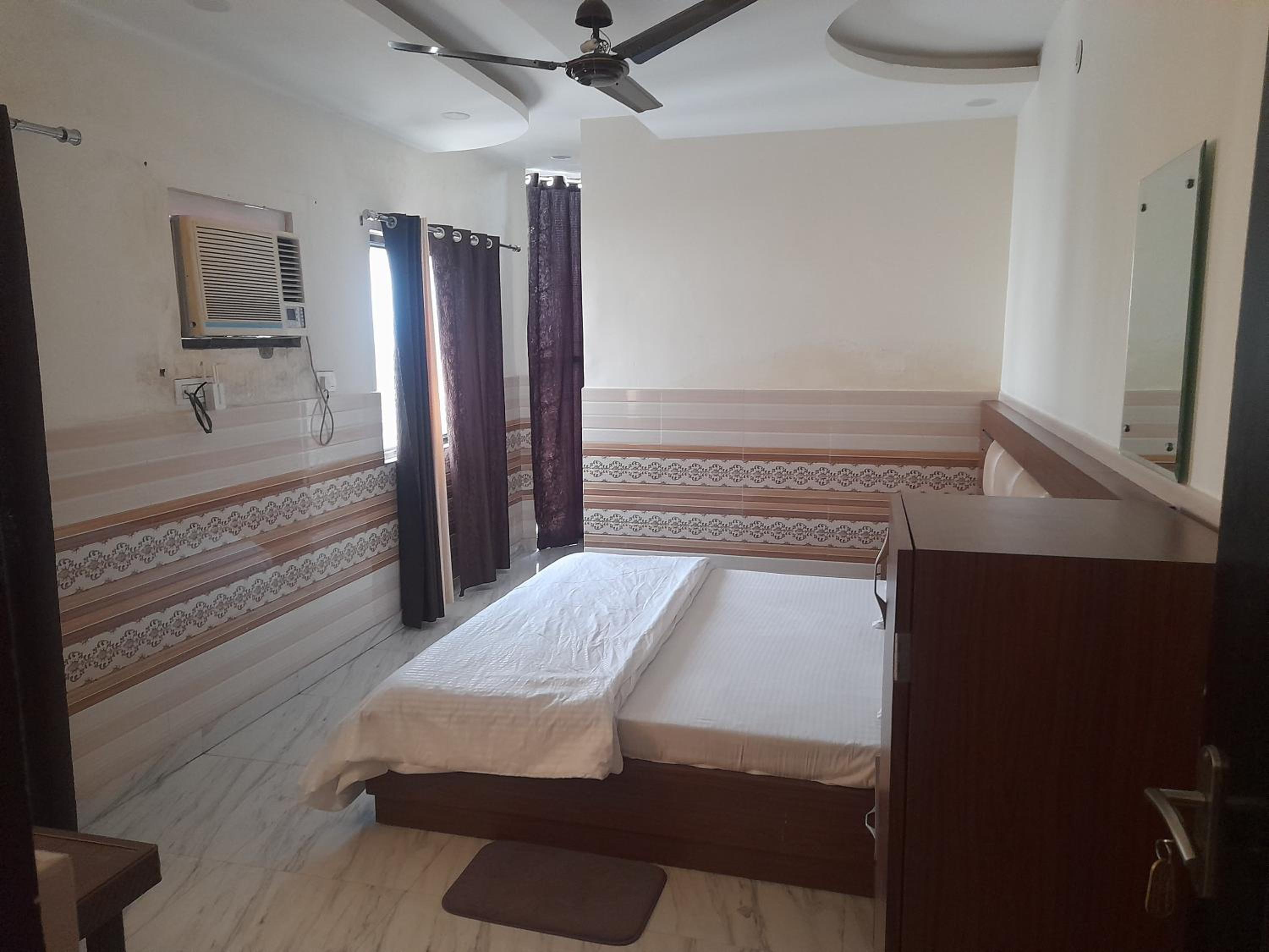 Deluxe Double Room - Photo 14