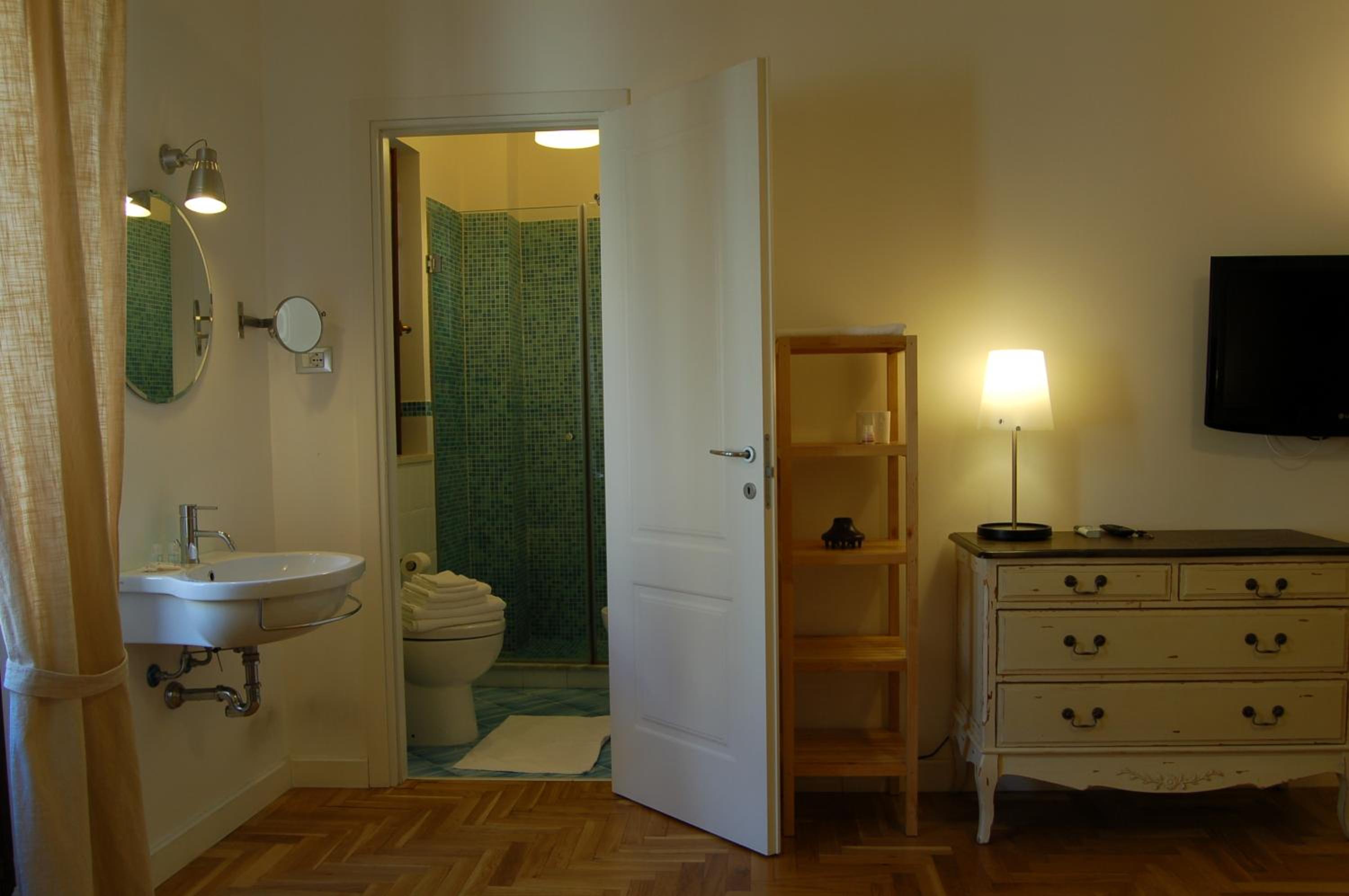 Double Room - Photo 58
