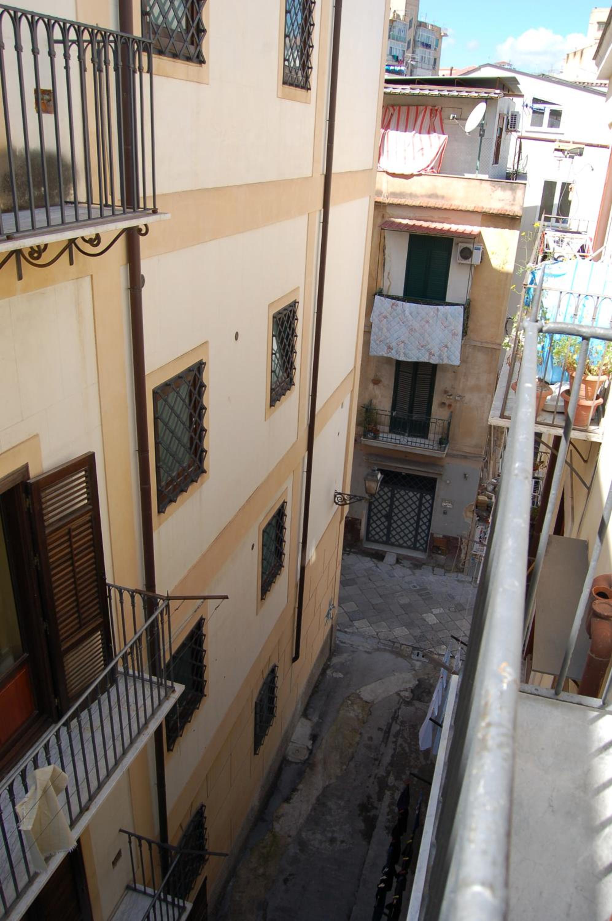 Double Room with Balcony - Photo 41