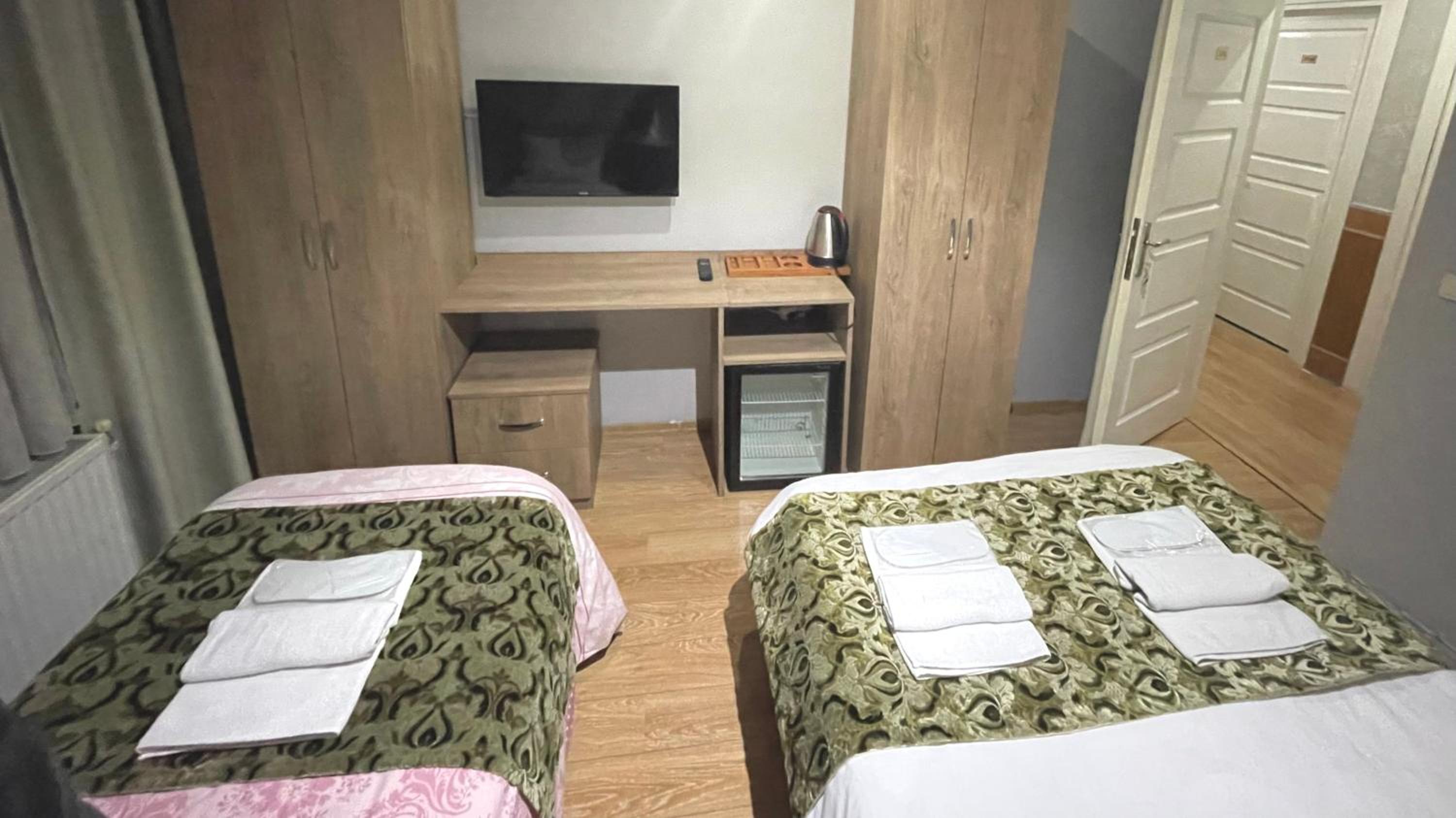 Standard Triple Room photo 2