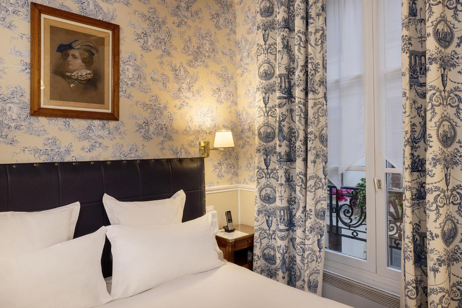 Superior Double or Twin Room photo 3