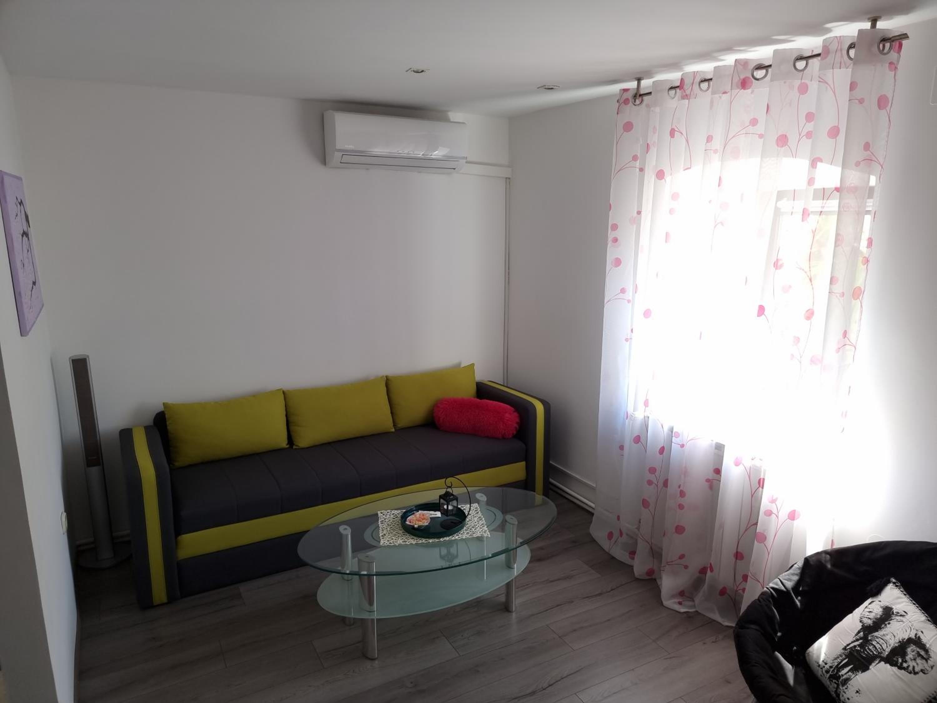 Apartment photo 1